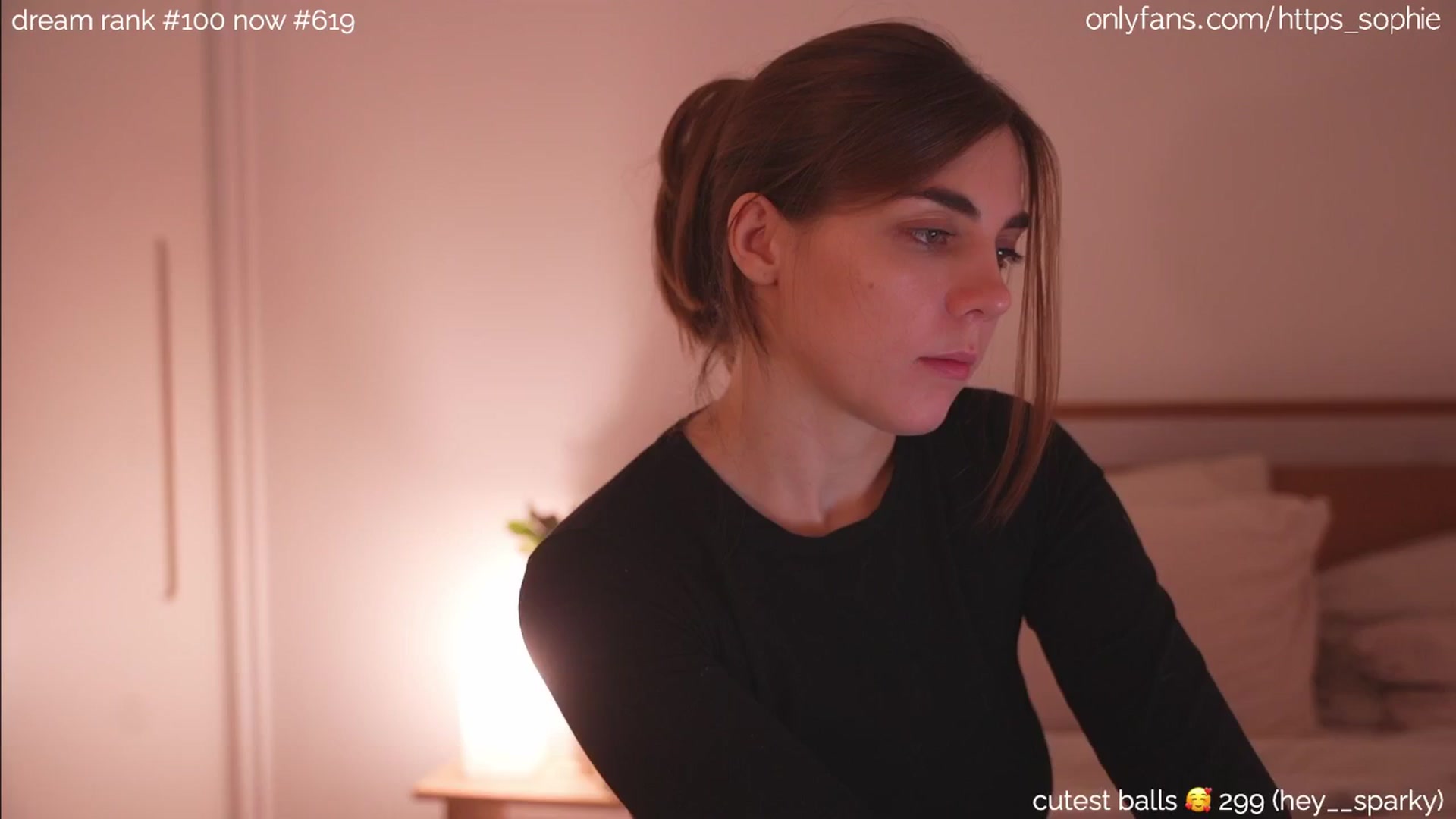 Gallery image thumbnail from camguurl's myfreecams stream on, 09/30/2024, 01:15 image 19 of 20