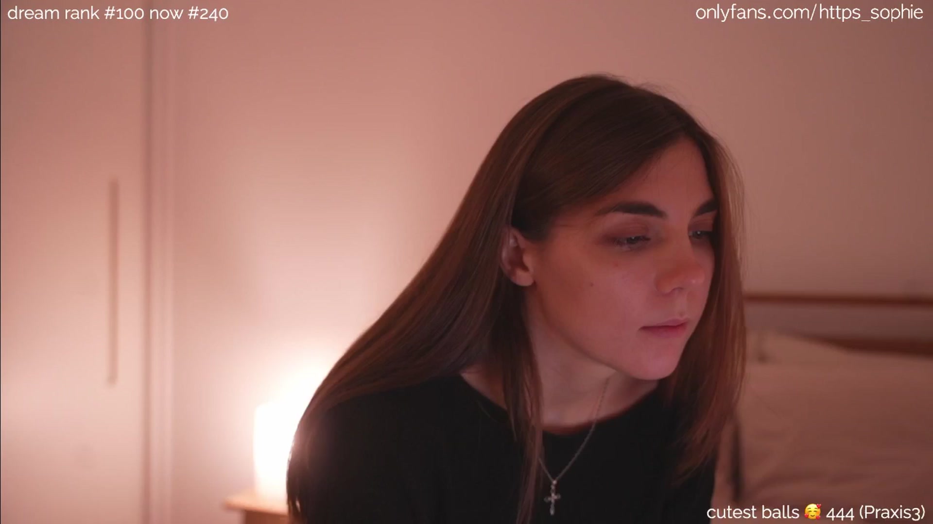 Gallery image thumbnail from camguurl's myfreecams stream on, 10/01/2024, 23:52 image 11 of 20
