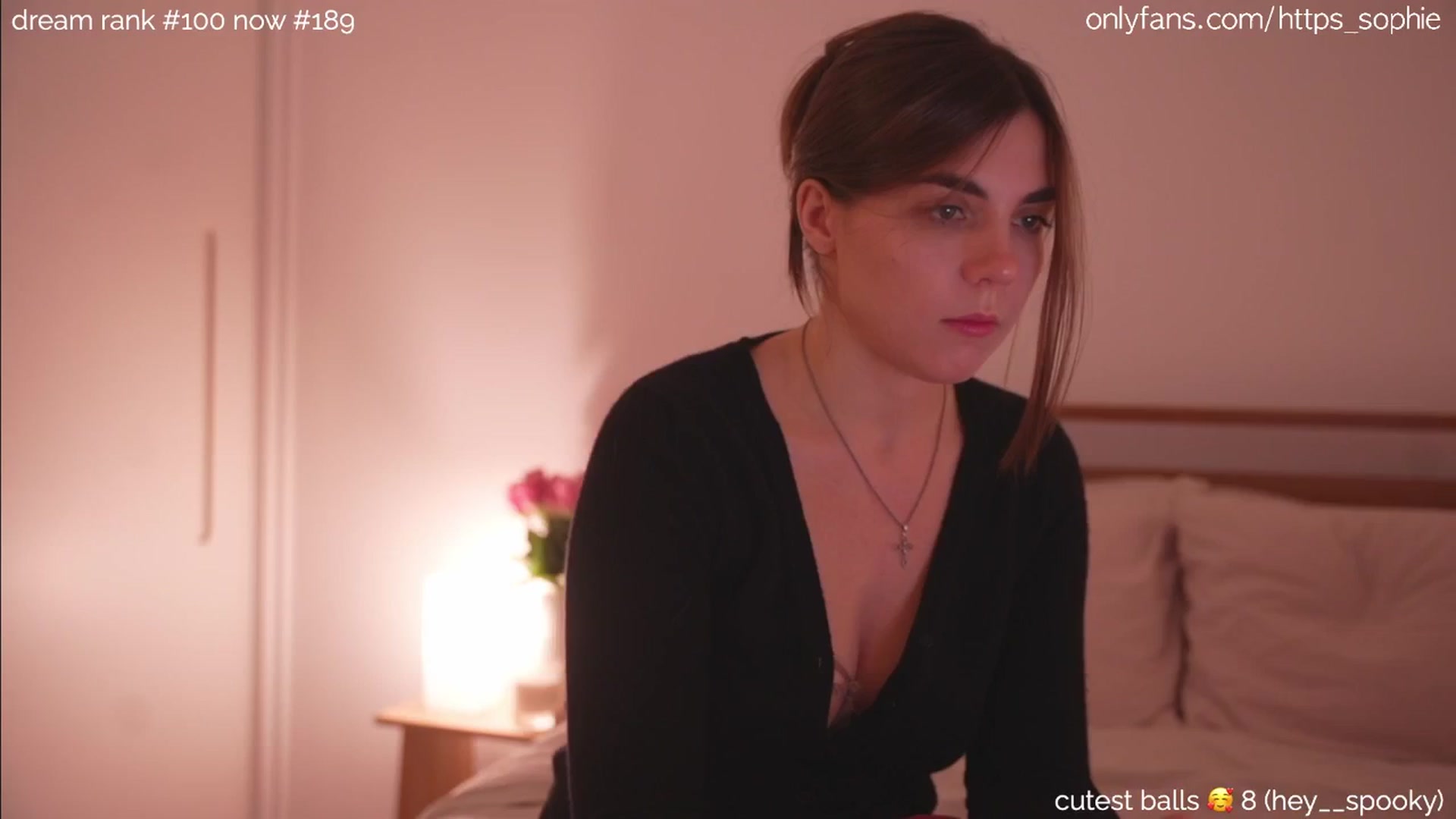 Gallery image thumbnail from camguurl's myfreecams stream on, 10/03/2024, 03:33 image 1 of 20