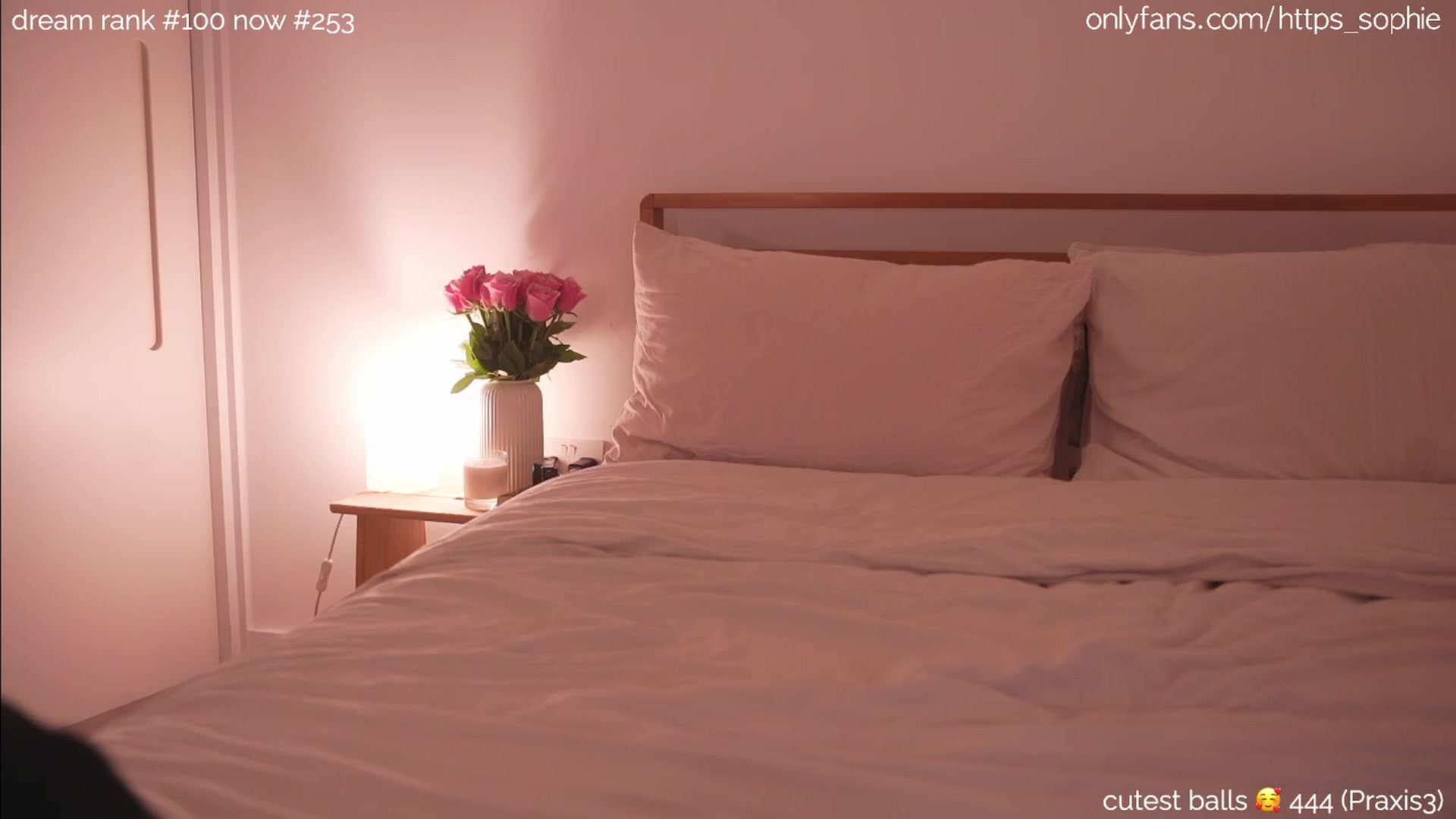 Gallery image thumbnail from camguurl's myfreecams stream on, 10/05/2024, 01:21 image 14 of 20