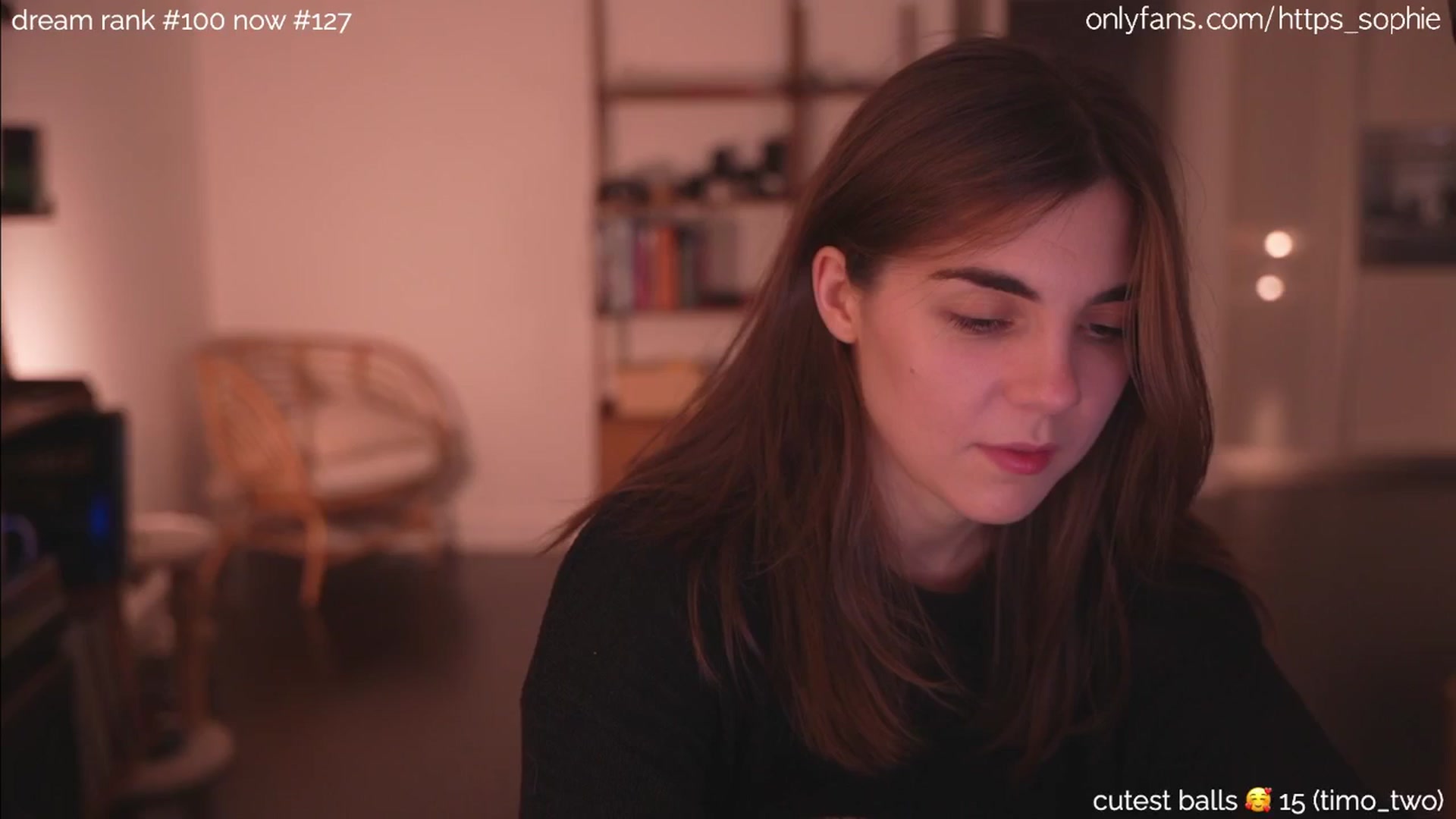 Gallery image thumbnail from camguurl's myfreecams stream on, 10/06/2024, 24:04 image 5 of 20