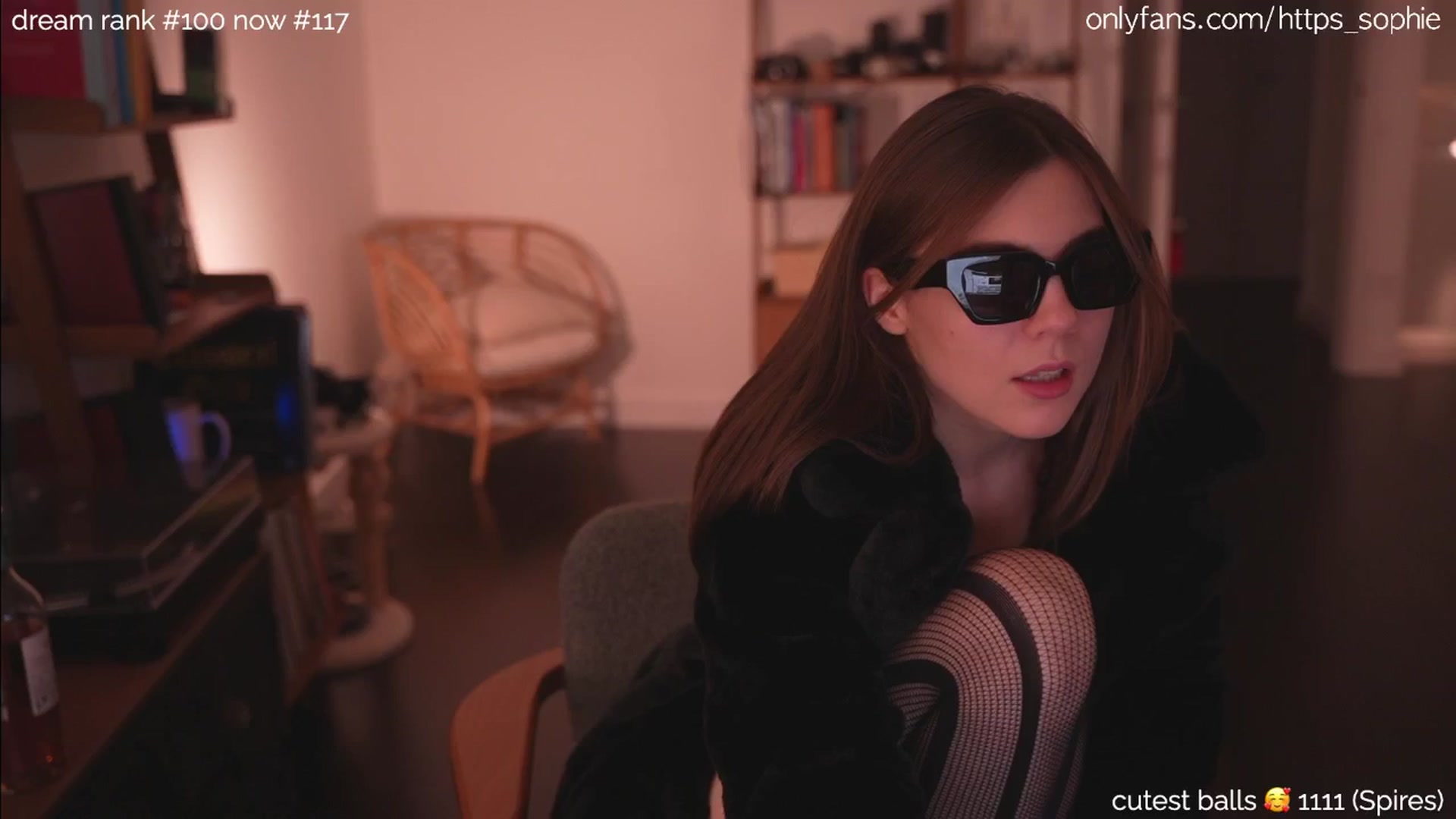 Gallery image thumbnail from camguurl's myfreecams stream on, 10/06/2024, 24:04 image 10 of 20