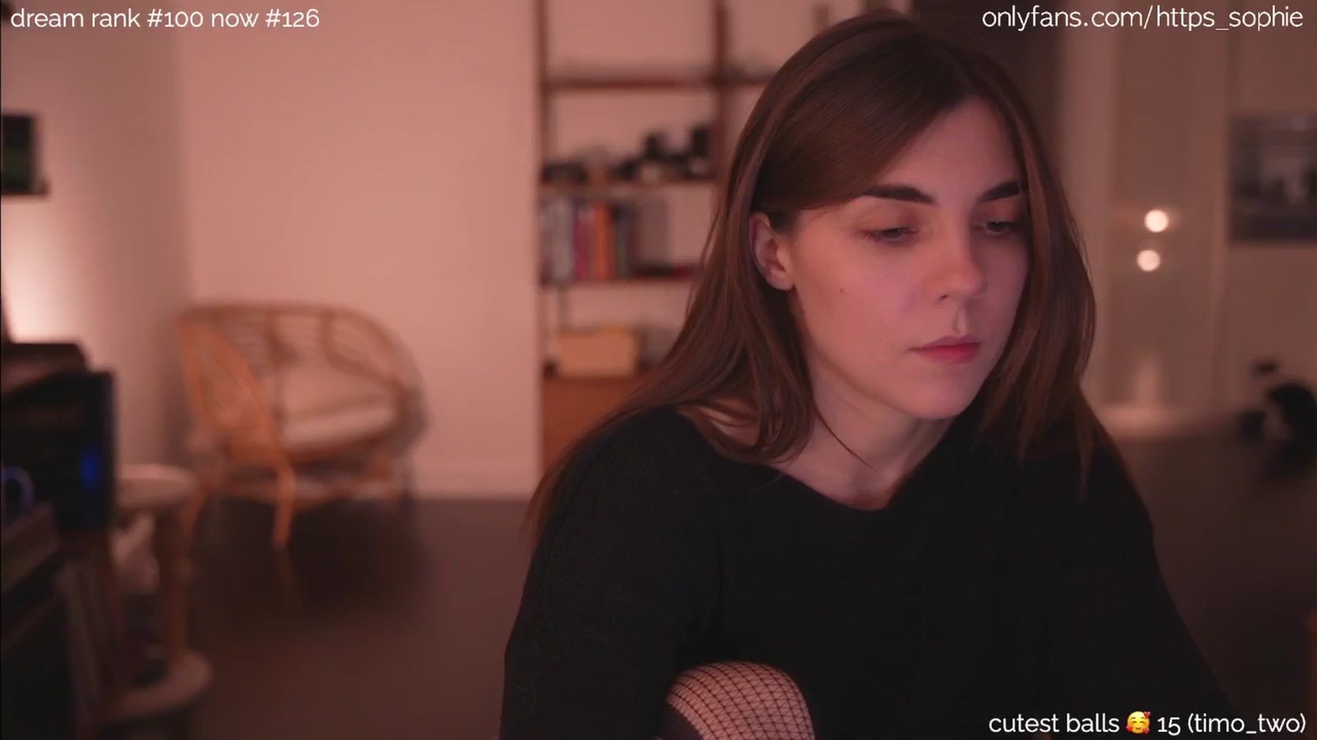Gallery image thumbnail from camguurl's myfreecams stream on, 10/06/2024, 24:04 image 2 of 20