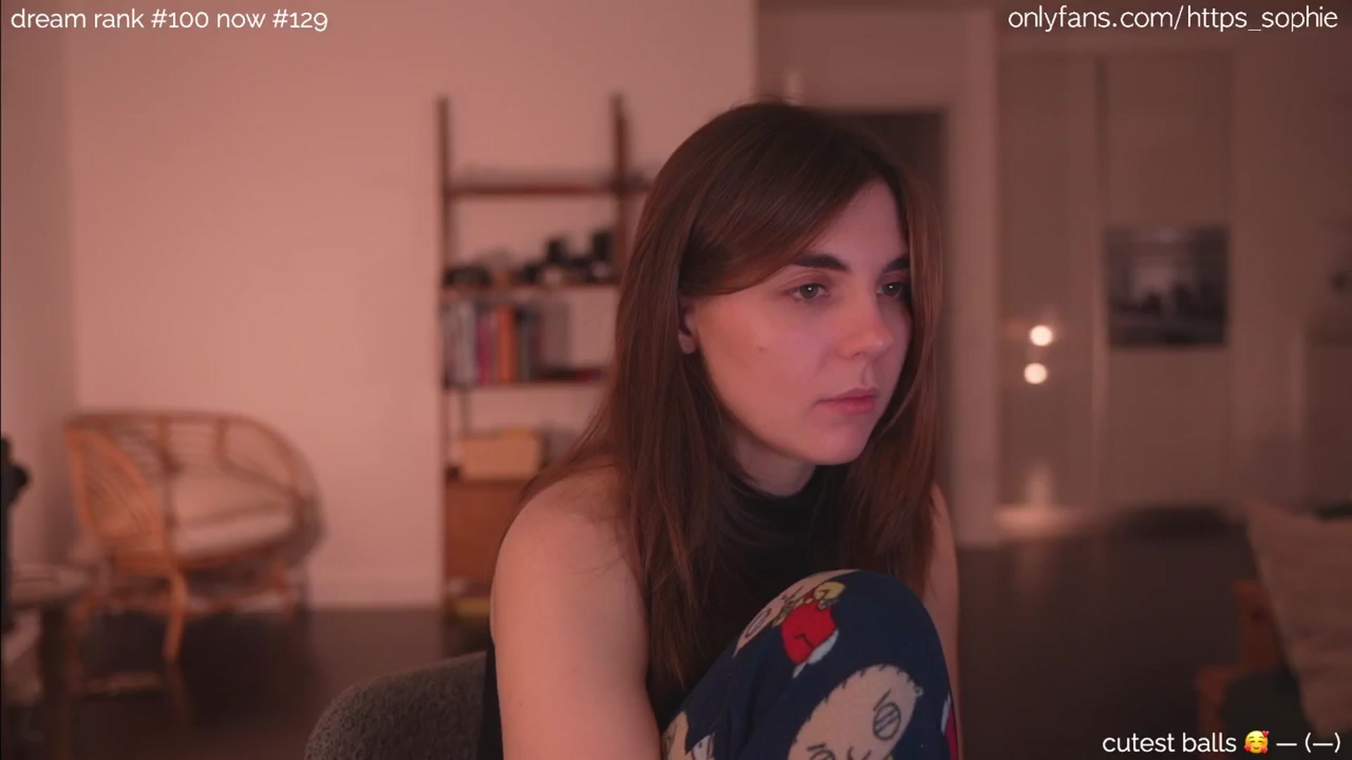 Gallery image thumbnail from camguurl's myfreecams stream on, 10/07/2024, 24:33 image 7 of 20