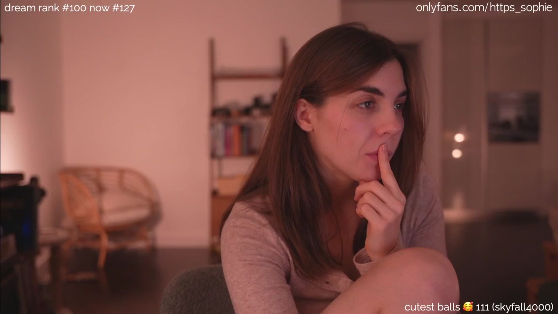 Gallery image thumbnail from camguurl's myfreecams stream on, 10/07/2024, 24:33 image 20 of 20