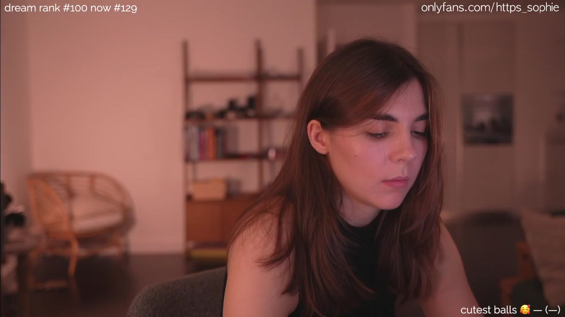 Gallery image thumbnail from camguurl's myfreecams stream on, 10/07/2024, 24:33 image 5 of 20