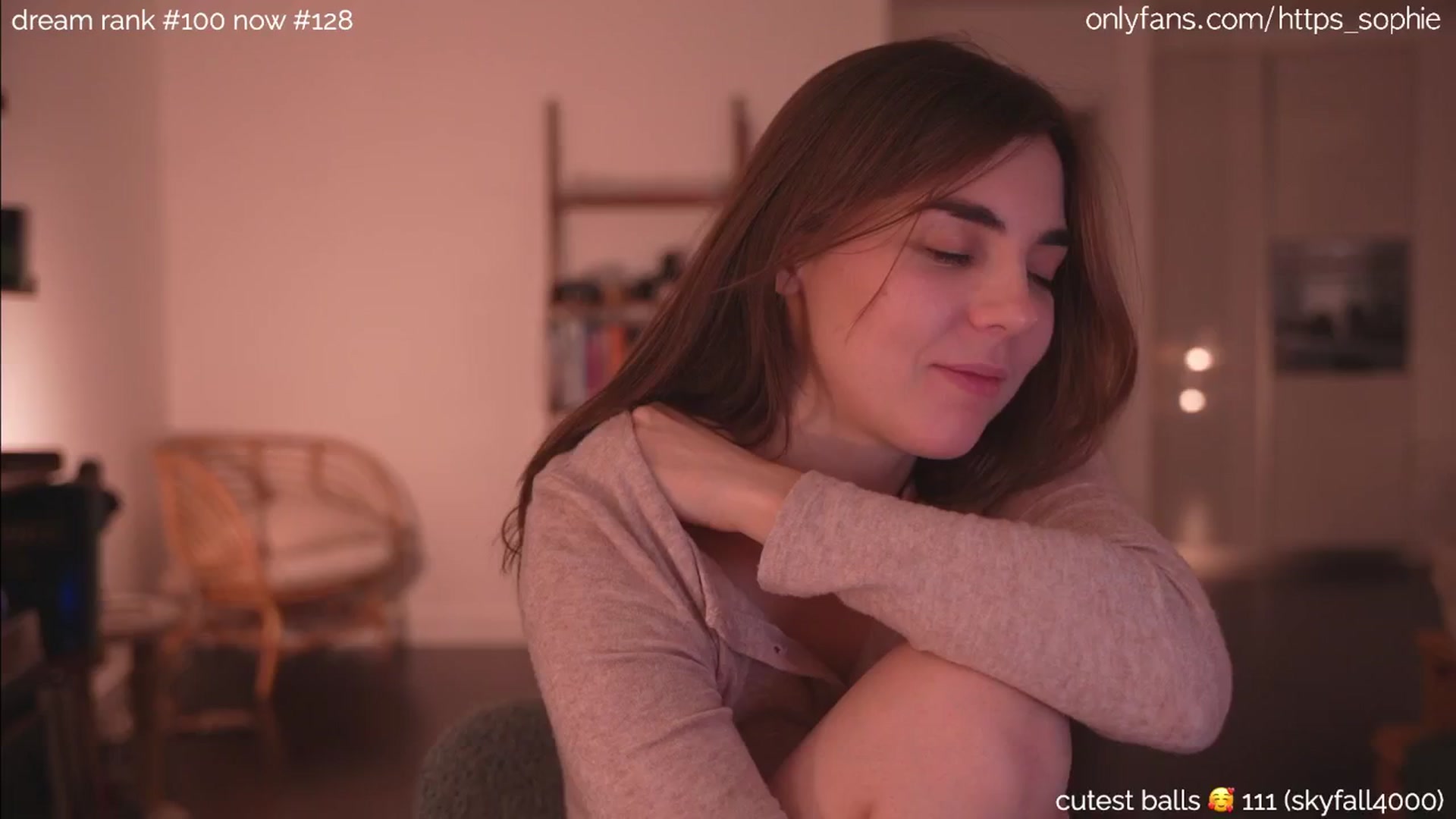 Gallery image thumbnail from camguurl's myfreecams stream on, 10/07/2024, 24:33 image 17 of 20