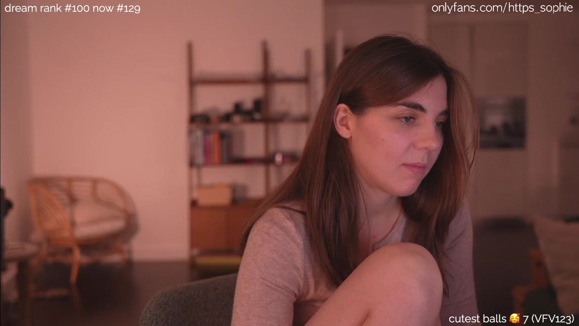 Gallery image thumbnail from camguurl's myfreecams stream on, 10/07/2024, 24:33 image 11 of 20