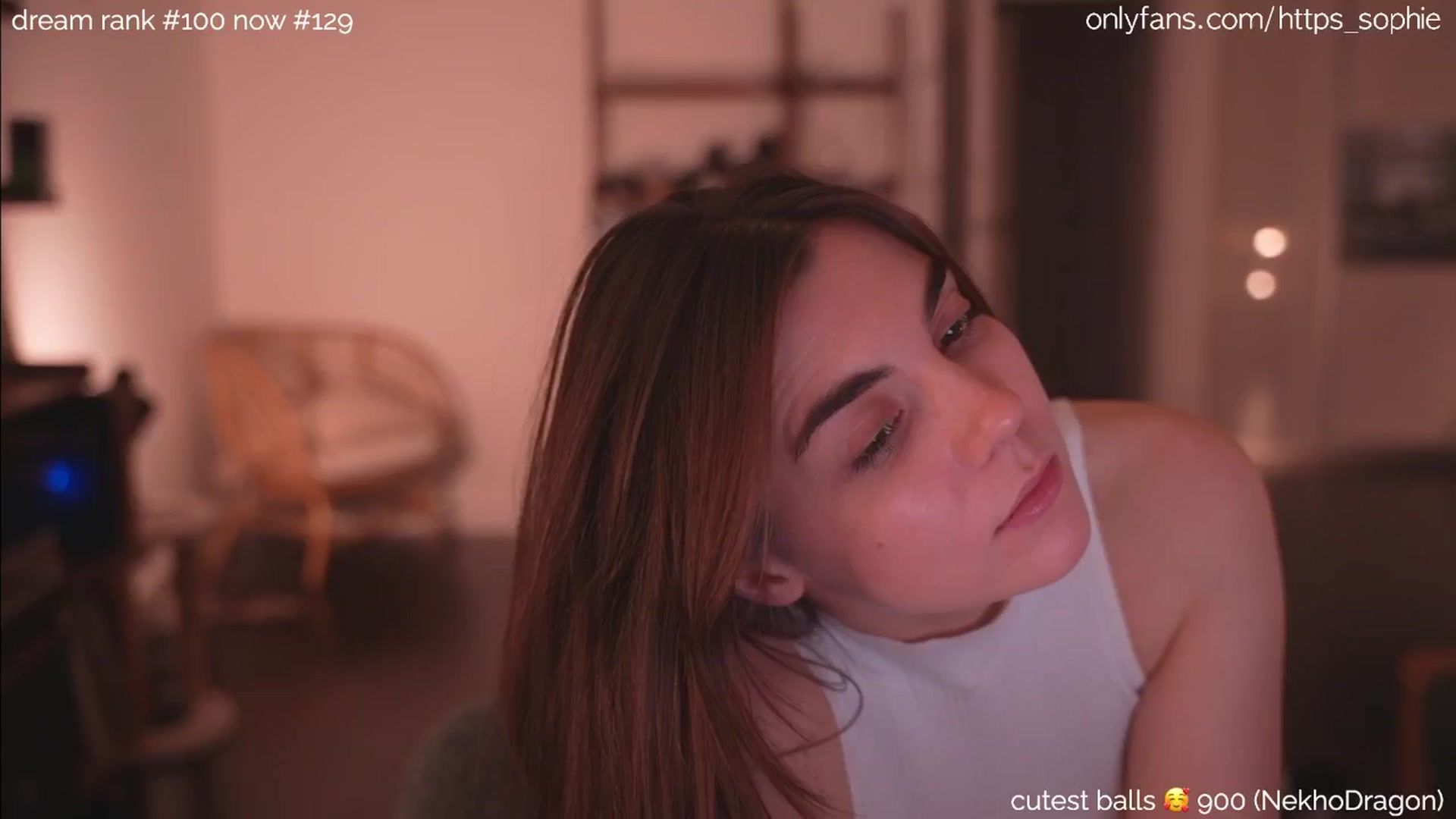 Gallery image thumbnail from camguurl's myfreecams stream on, 10/07/2024, 23:20 image 11 of 20