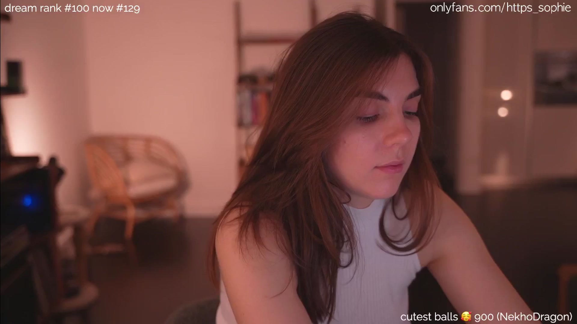 Gallery image thumbnail from camguurl's myfreecams stream on, 10/07/2024, 23:20 image 17 of 20