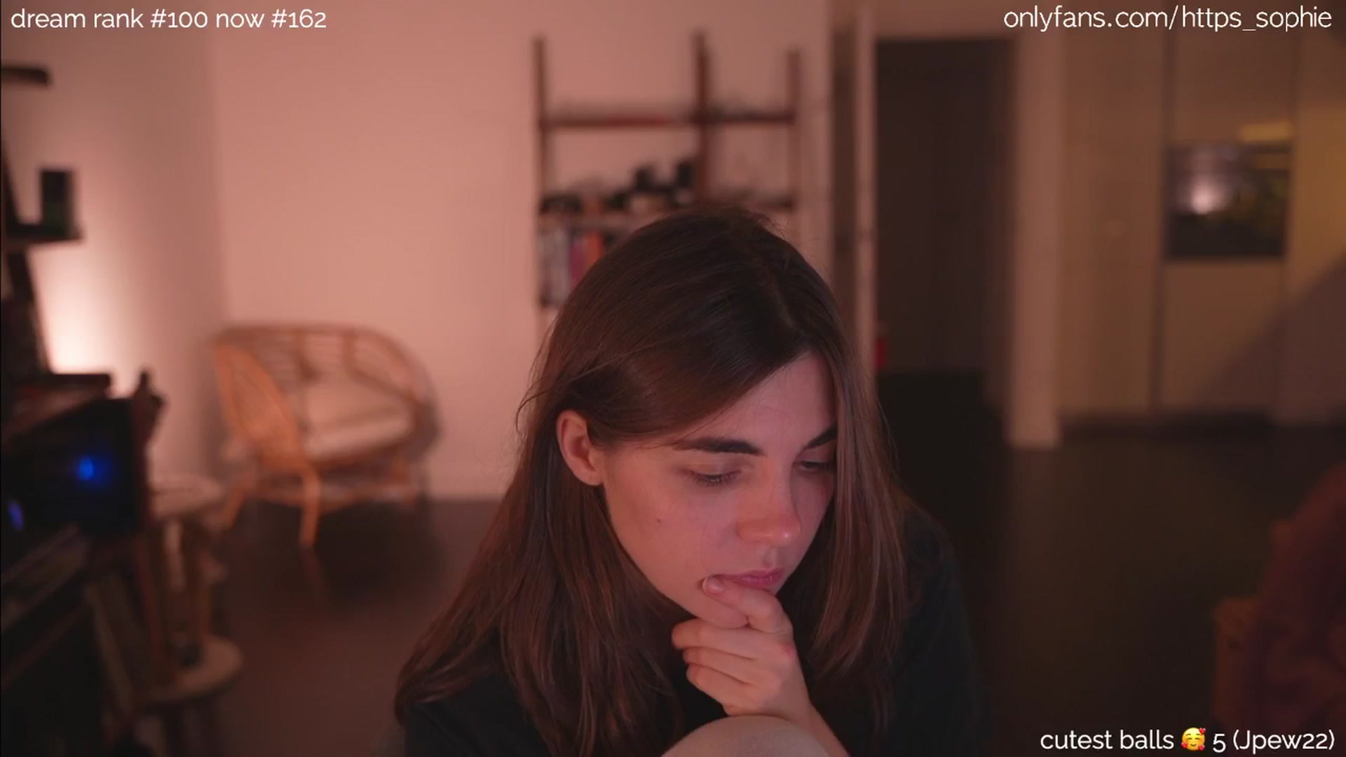 Gallery image thumbnail from camguurl's myfreecams stream on, 10/09/2024, 24:43 image 18 of 20