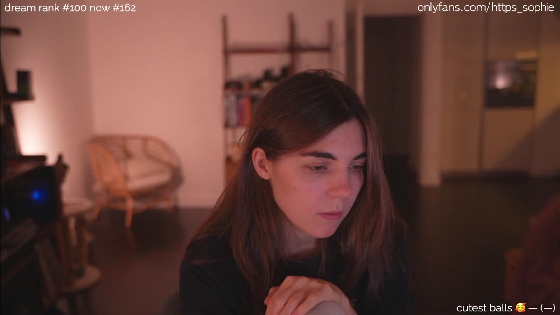 Gallery image thumbnail from camguurl's myfreecams stream on, 10/09/2024, 24:43 image 2 of 20