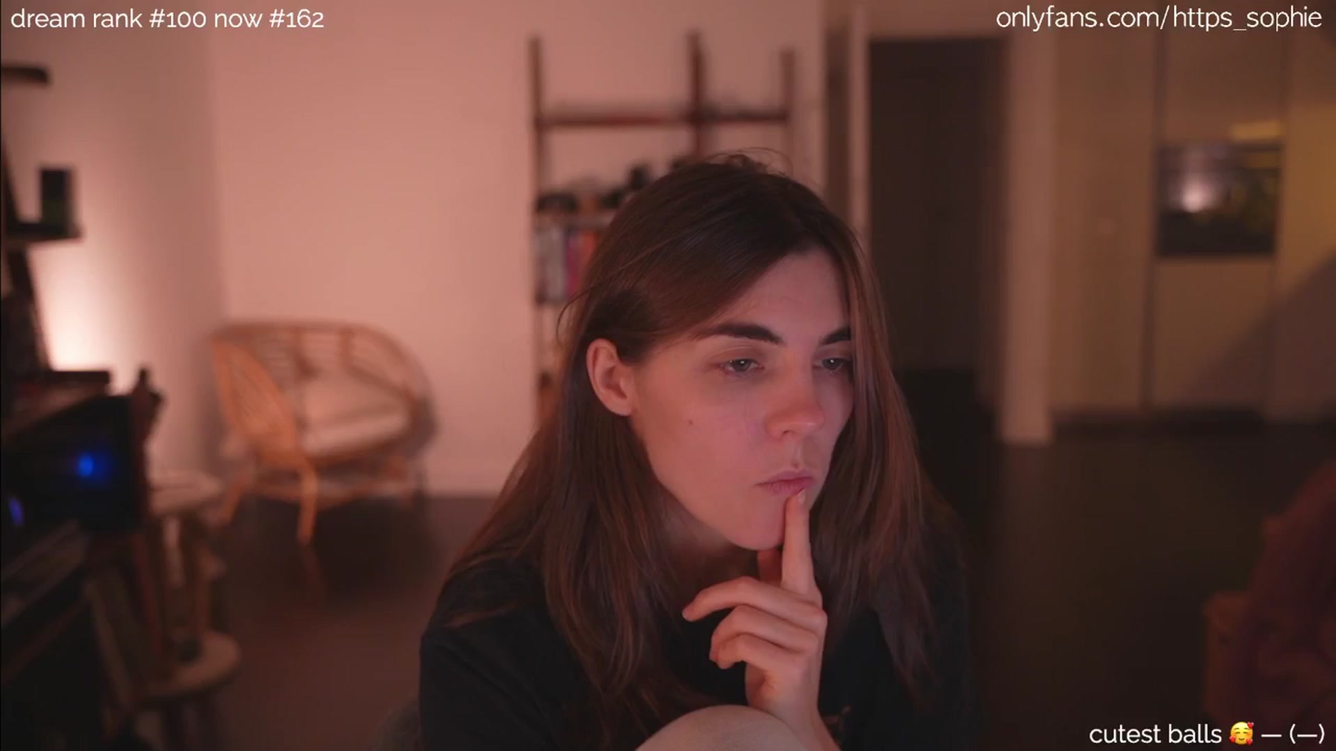 Gallery image thumbnail from camguurl's myfreecams stream on, 10/09/2024, 24:43 image 1 of 20