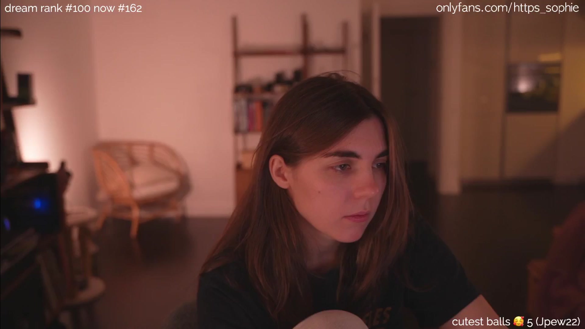 Gallery image thumbnail from camguurl's myfreecams stream on, 10/09/2024, 24:43 image 5 of 20