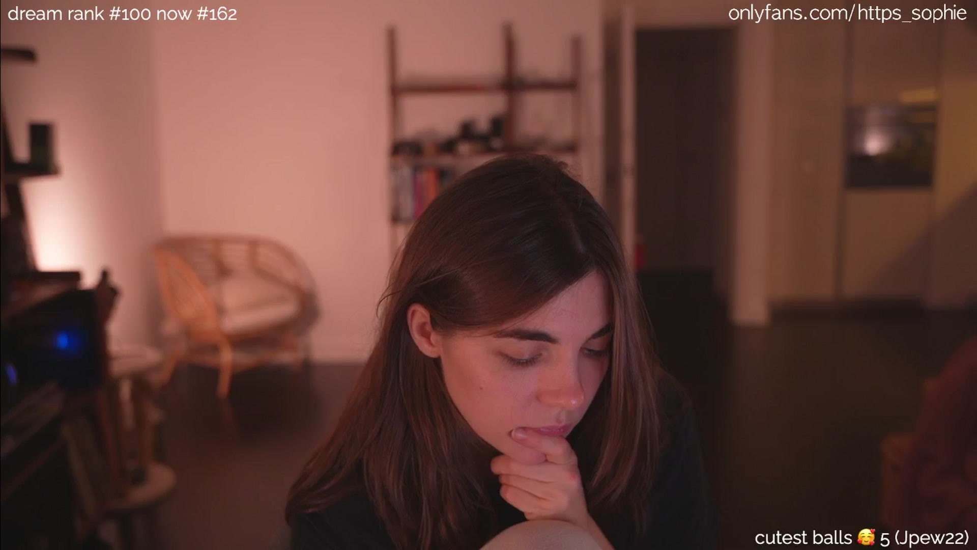 Gallery image thumbnail from camguurl's myfreecams stream on, 10/09/2024, 24:43 image 19 of 20