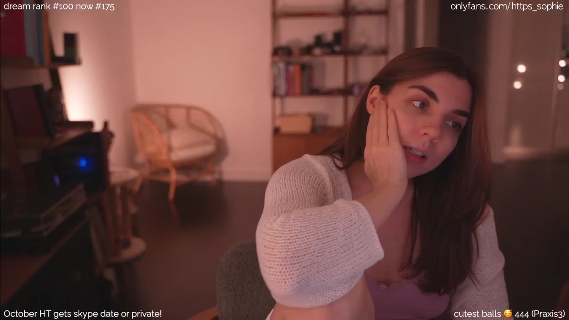 Gallery image thumbnail from camguurl's myfreecams stream on, 10/10/2024, 24:48 image 17 of 20