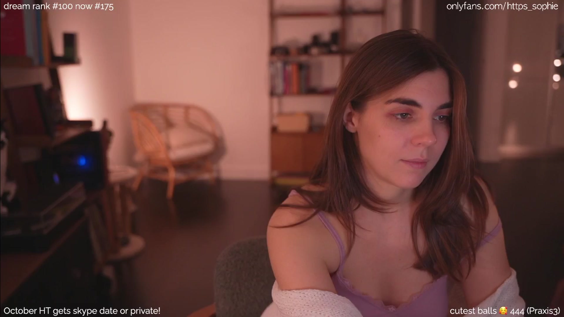 Gallery image thumbnail from camguurl's myfreecams stream on, 10/10/2024, 24:48 image 15 of 20