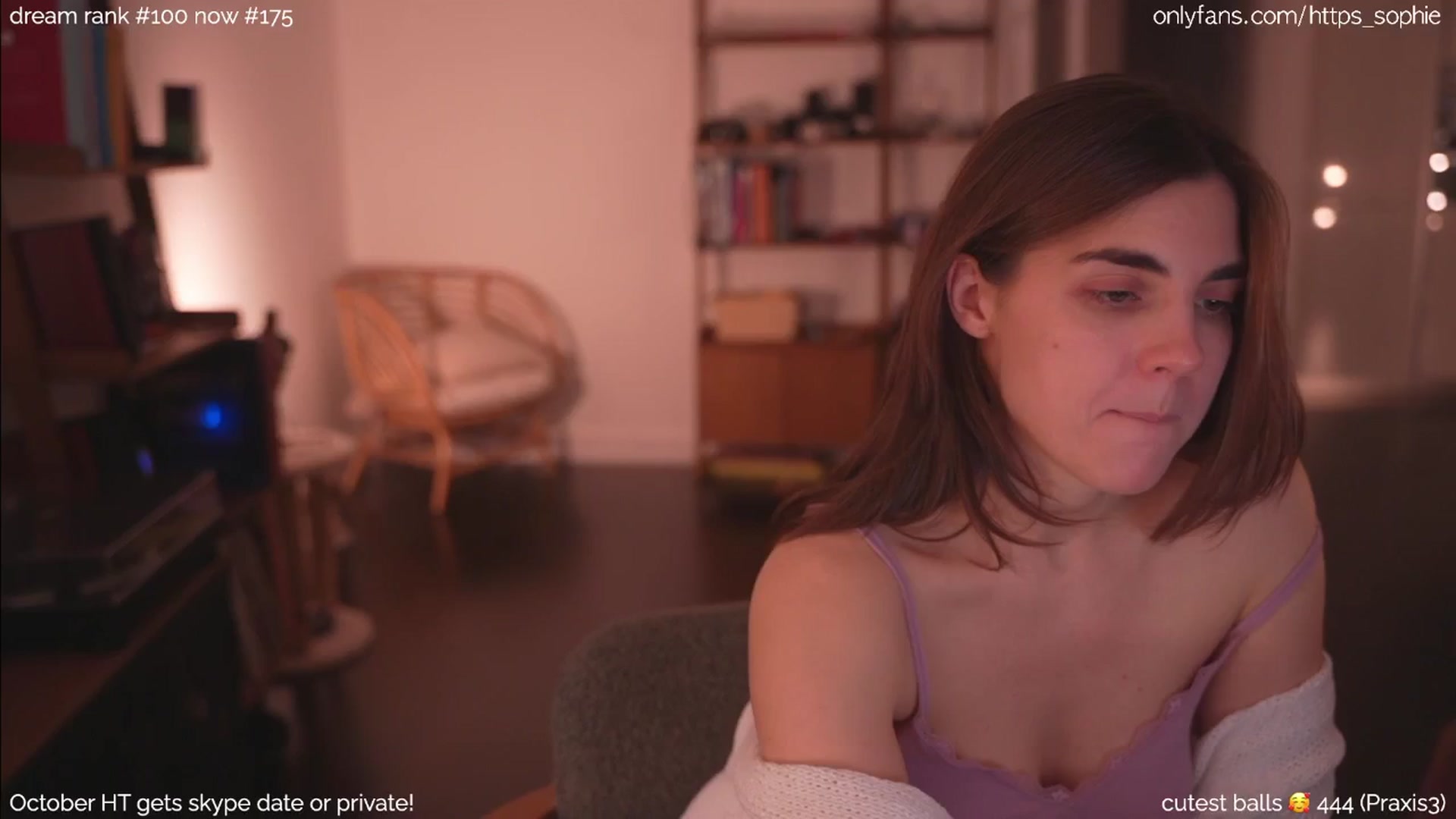 Gallery image thumbnail from camguurl's myfreecams stream on, 10/10/2024, 24:48 image 14 of 20