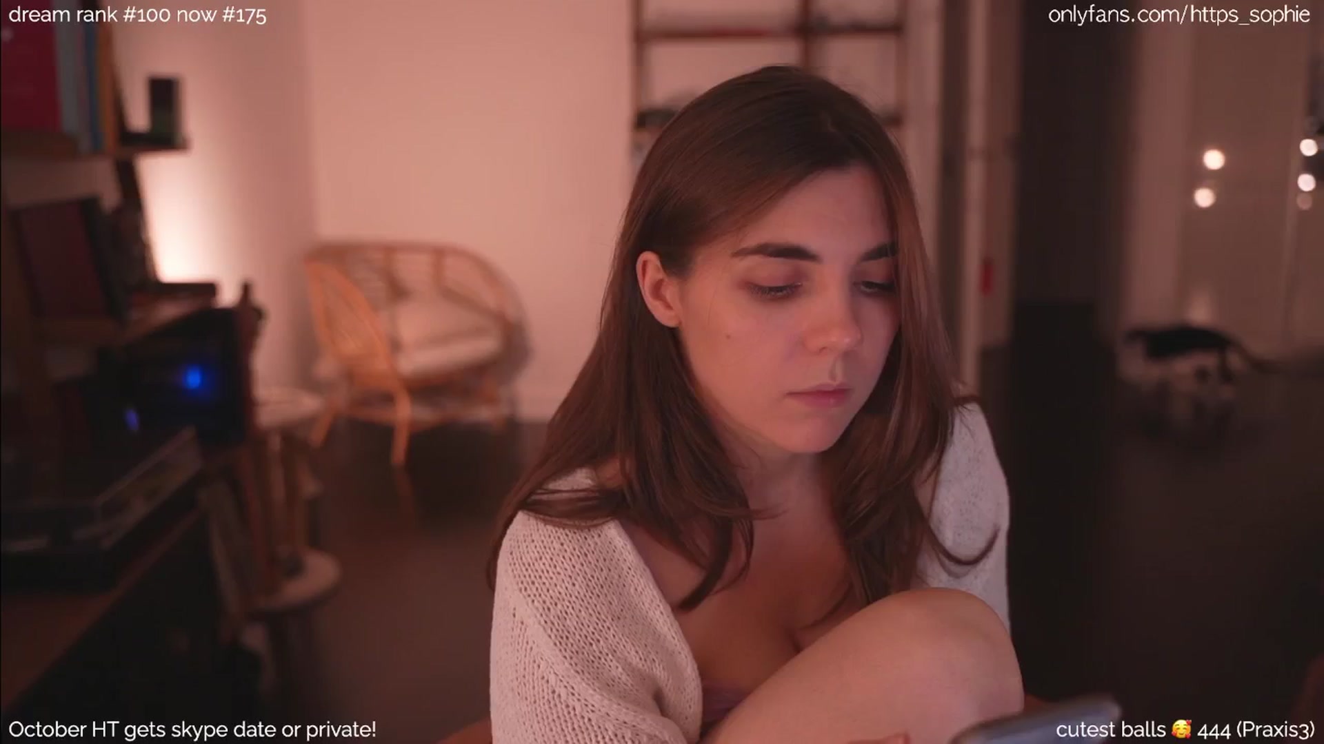 Gallery image thumbnail from camguurl's myfreecams stream on, 10/10/2024, 24:48 image 16 of 20