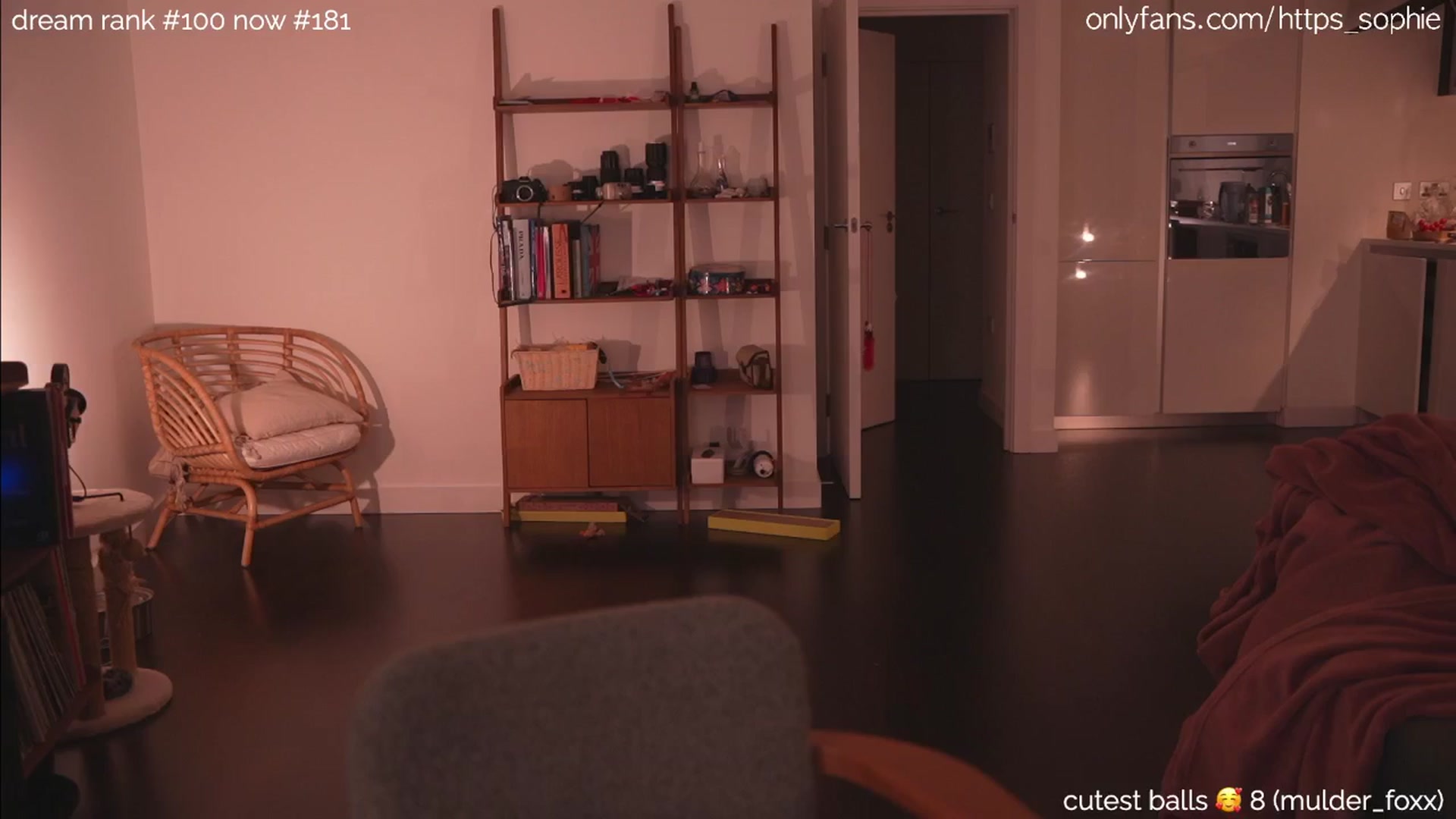 Gallery image thumbnail from camguurl's myfreecams stream on, 10/10/2024, 24:48 image 1 of 20