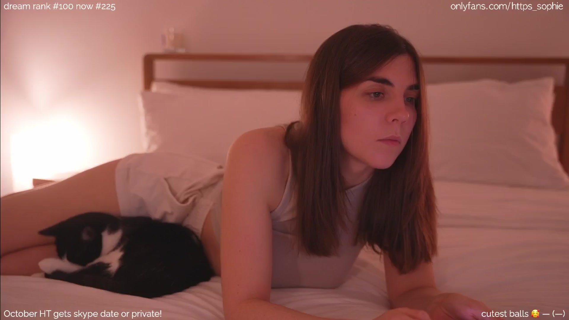 Gallery image thumbnail from camguurl's myfreecams stream on, 10/13/2024, 24:02 image 4 of 20