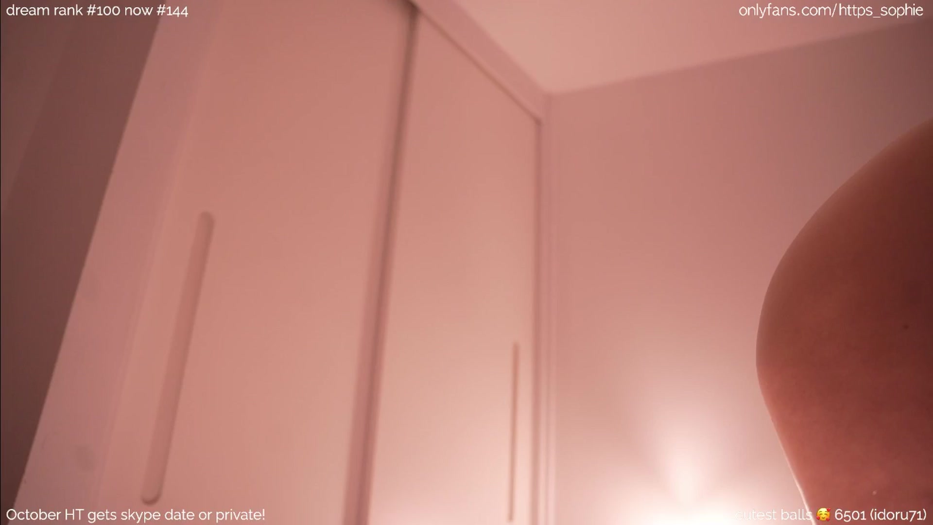 Gallery image thumbnail from camguurl's myfreecams stream on, 10/13/2024, 02:56 image 14 of 20