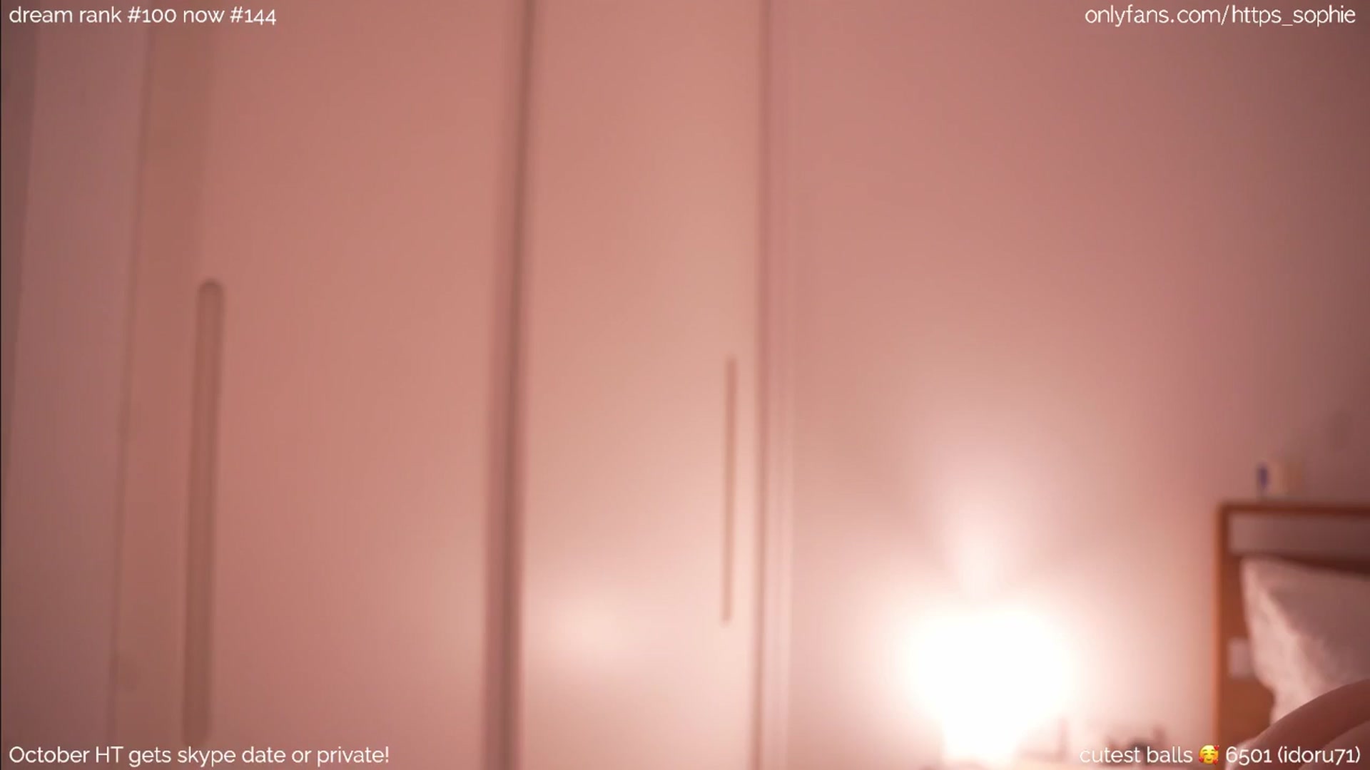 Gallery image thumbnail from camguurl's myfreecams stream on, 10/13/2024, 02:56 image 16 of 20