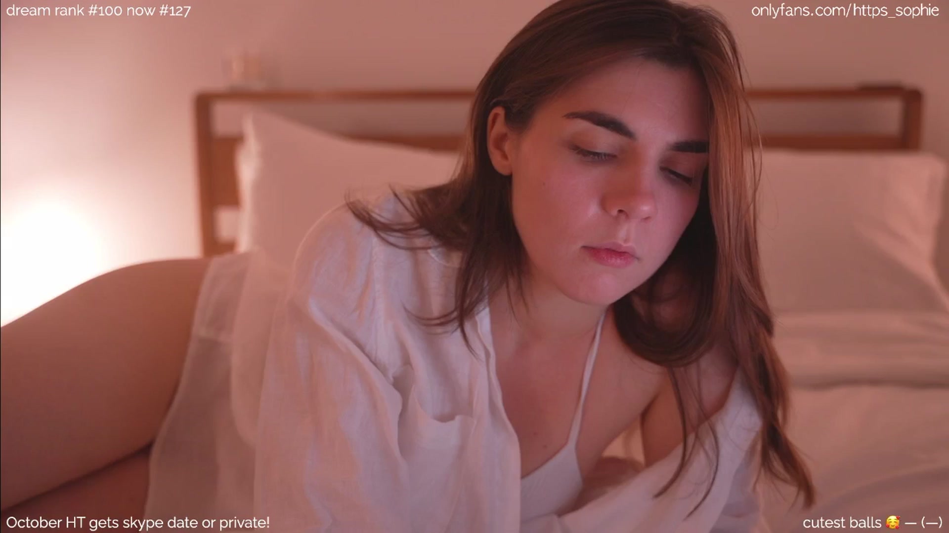Gallery image thumbnail from camguurl's myfreecams stream on, 10/13/2024, 23:10 image 14 of 20