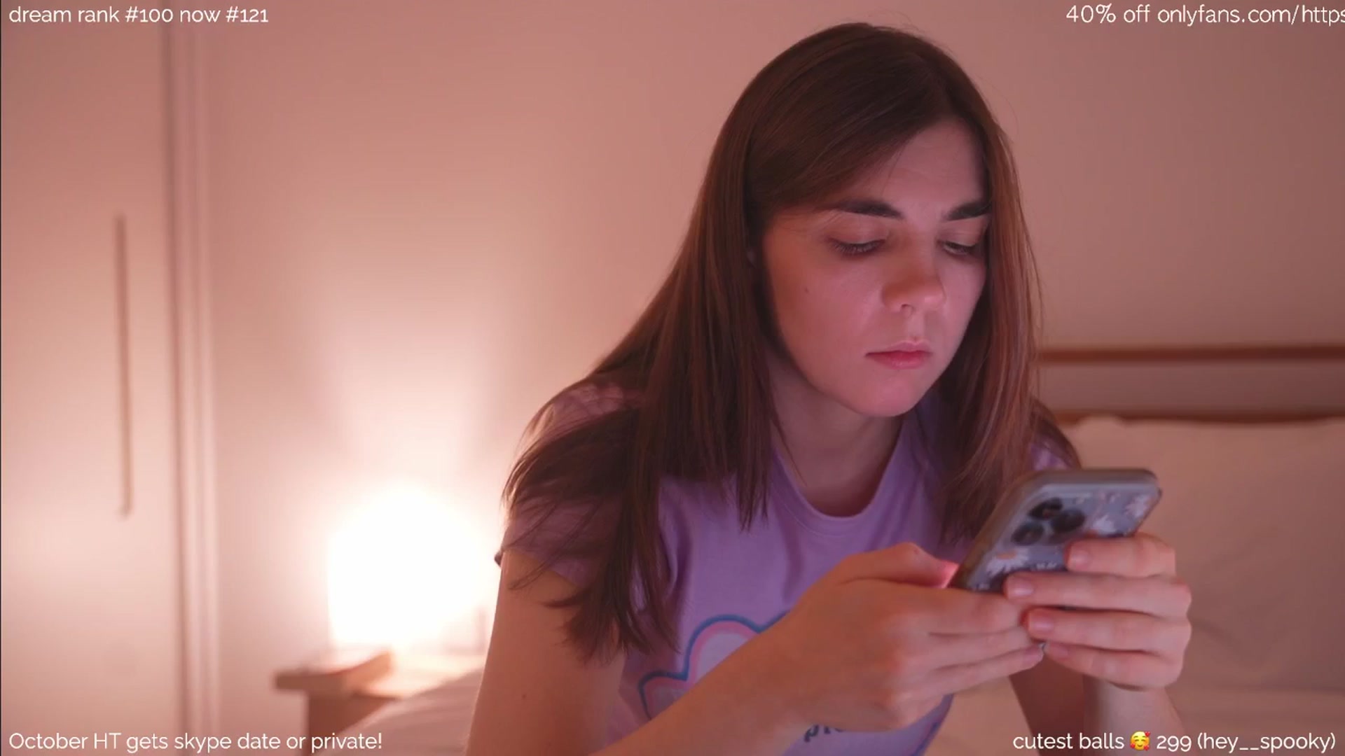 Gallery image thumbnail from camguurl's myfreecams stream on, 10/16/2024, 24:04 image 12 of 20