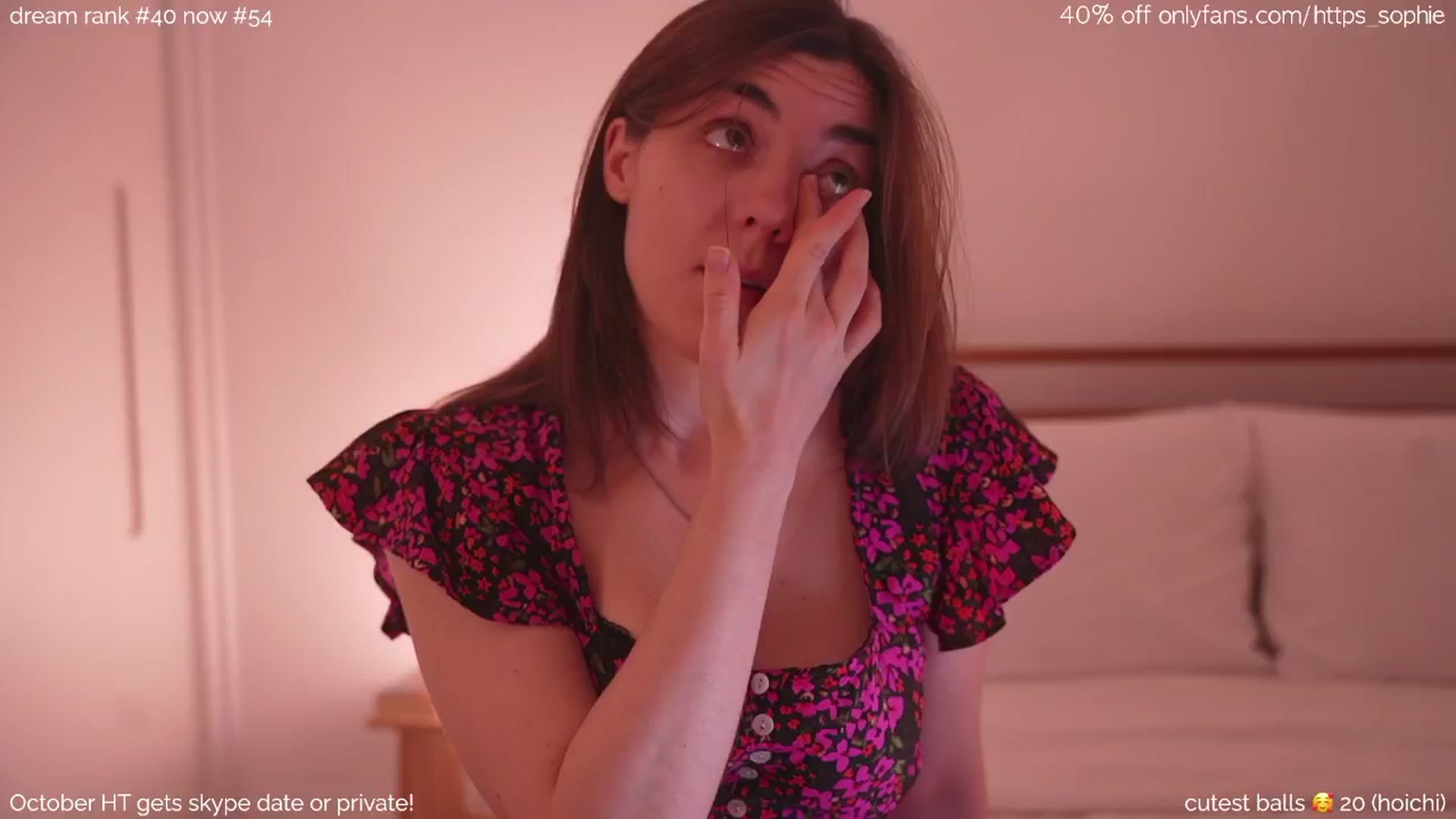 Gallery image thumbnail from camguurl's myfreecams stream on, 10/17/2024, 24:31 image 7 of 20