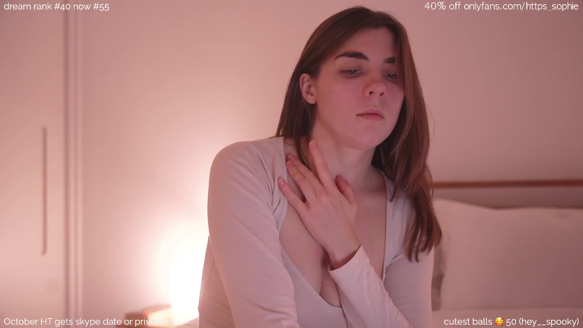 Gallery image thumbnail from camguurl's myfreecams stream on, 10/18/2024, 24:23 image 4 of 20