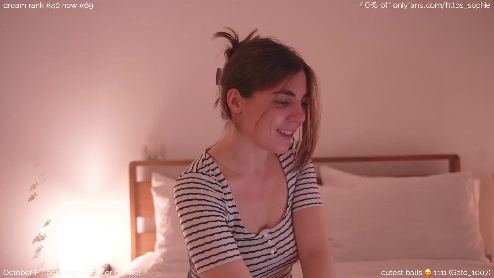 Gallery image thumbnail from camguurl's myfreecams stream on, 10/20/2024, 02:00 image 12 of 20