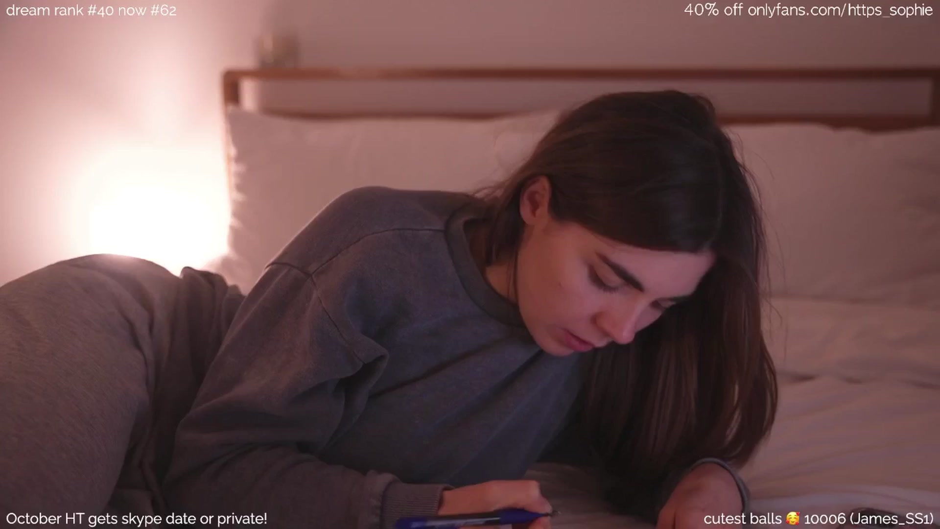 Gallery image thumbnail from camguurl's myfreecams stream on, 10/21/2024, 02:37 image 6 of 20