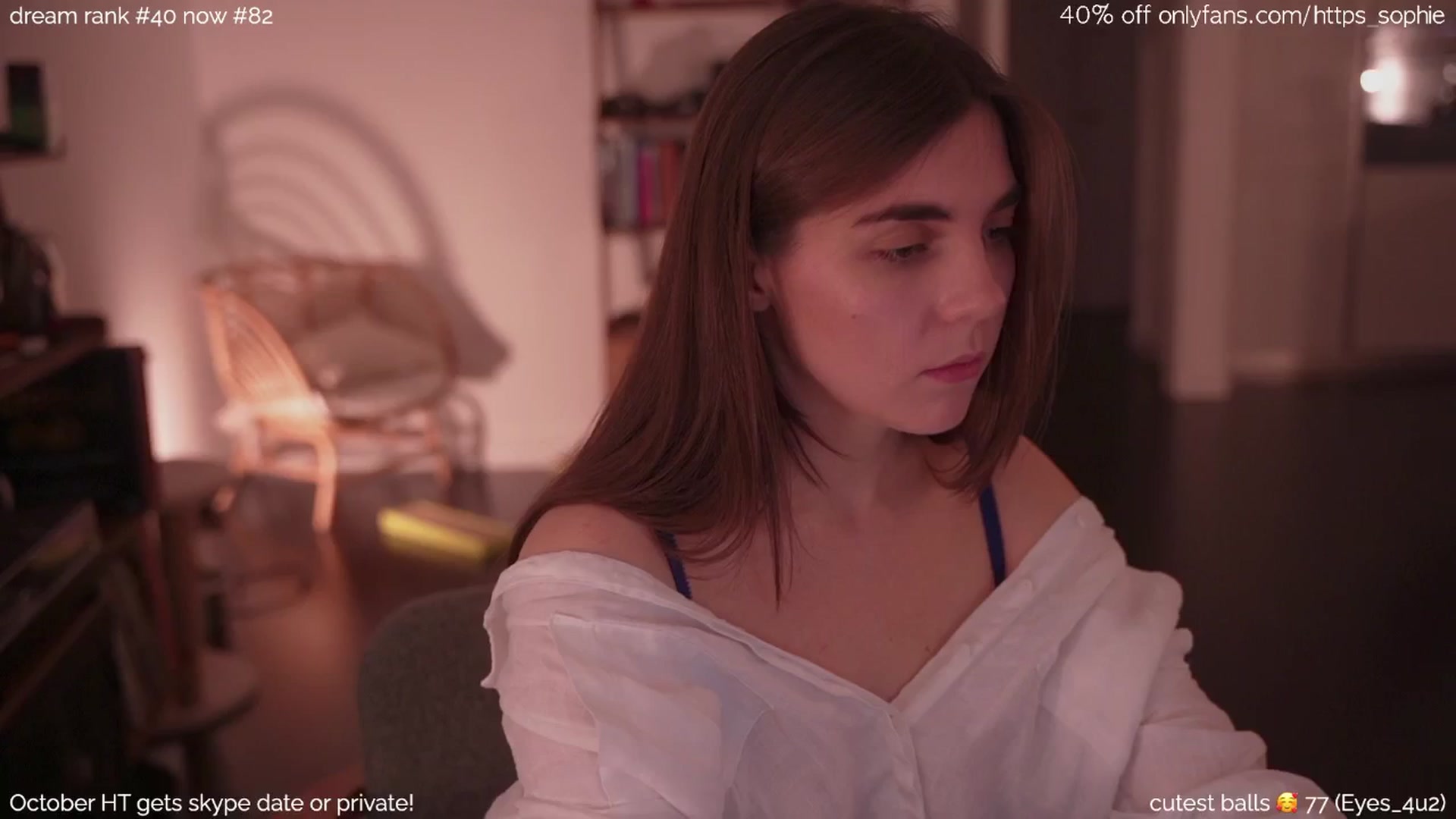 Gallery image thumbnail from camguurl's myfreecams stream on, 10/25/2024, 02:47 image 2 of 20
