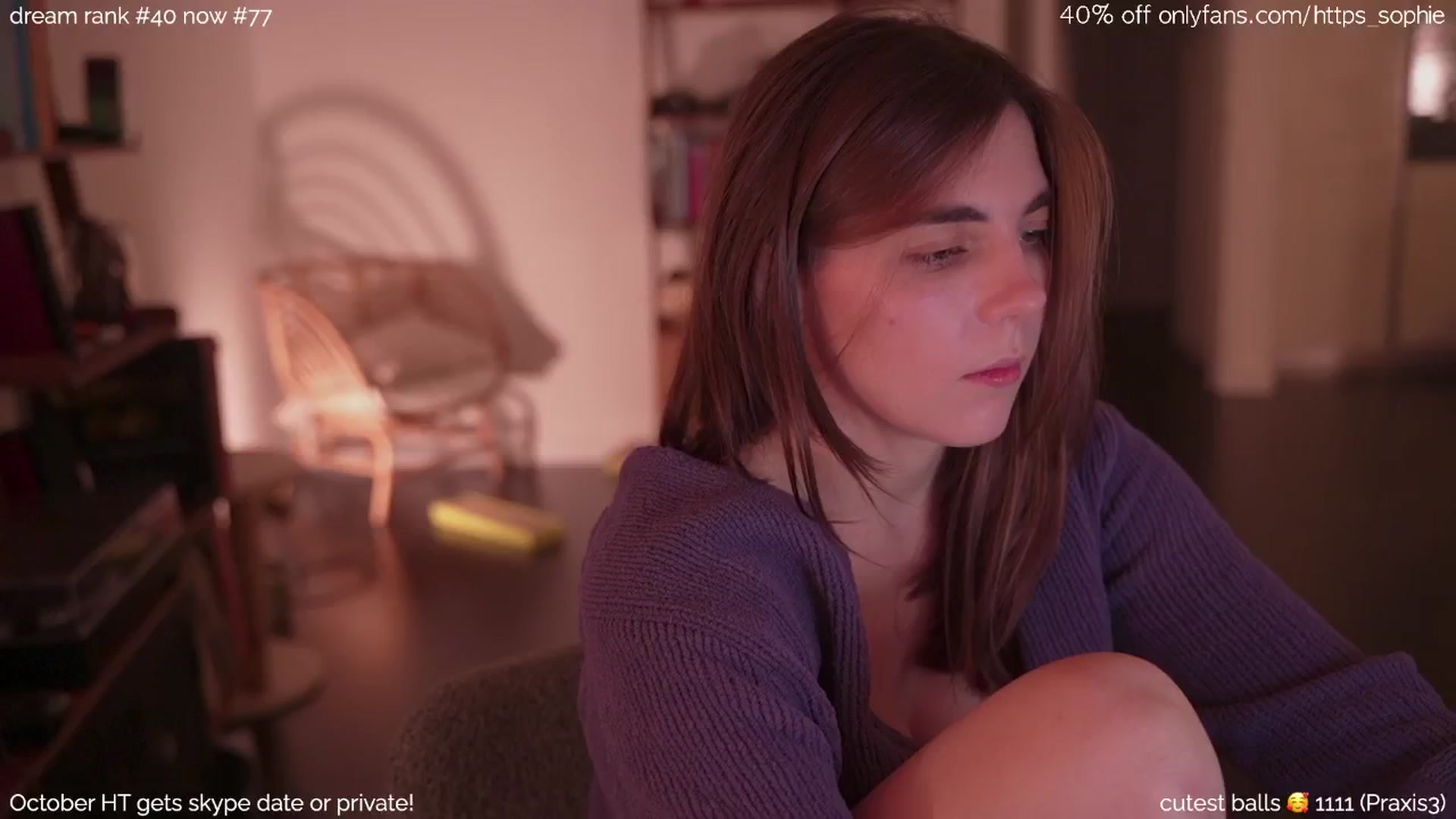 Gallery image thumbnail from camguurl's myfreecams stream on, 10/25/2024, 21:36 image 7 of 20