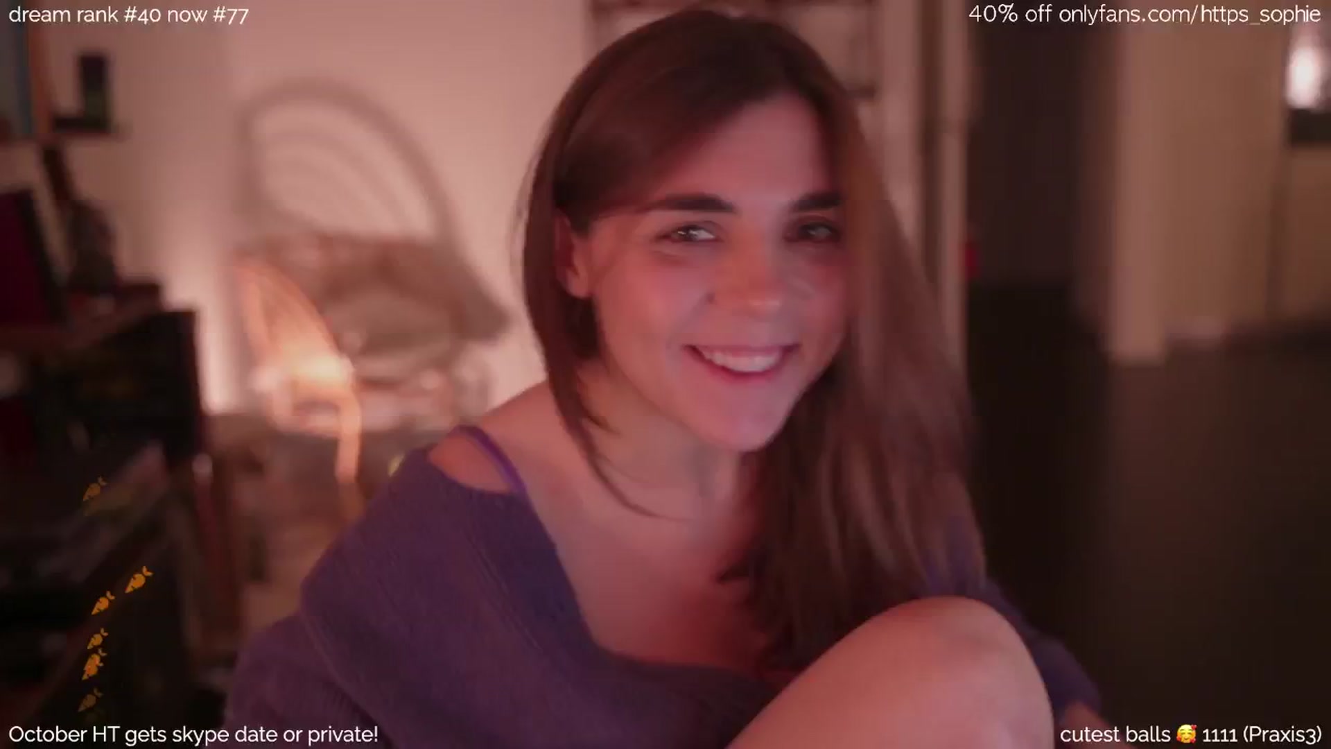 Gallery image thumbnail from camguurl's myfreecams stream on, 10/25/2024, 21:36 image 6 of 20