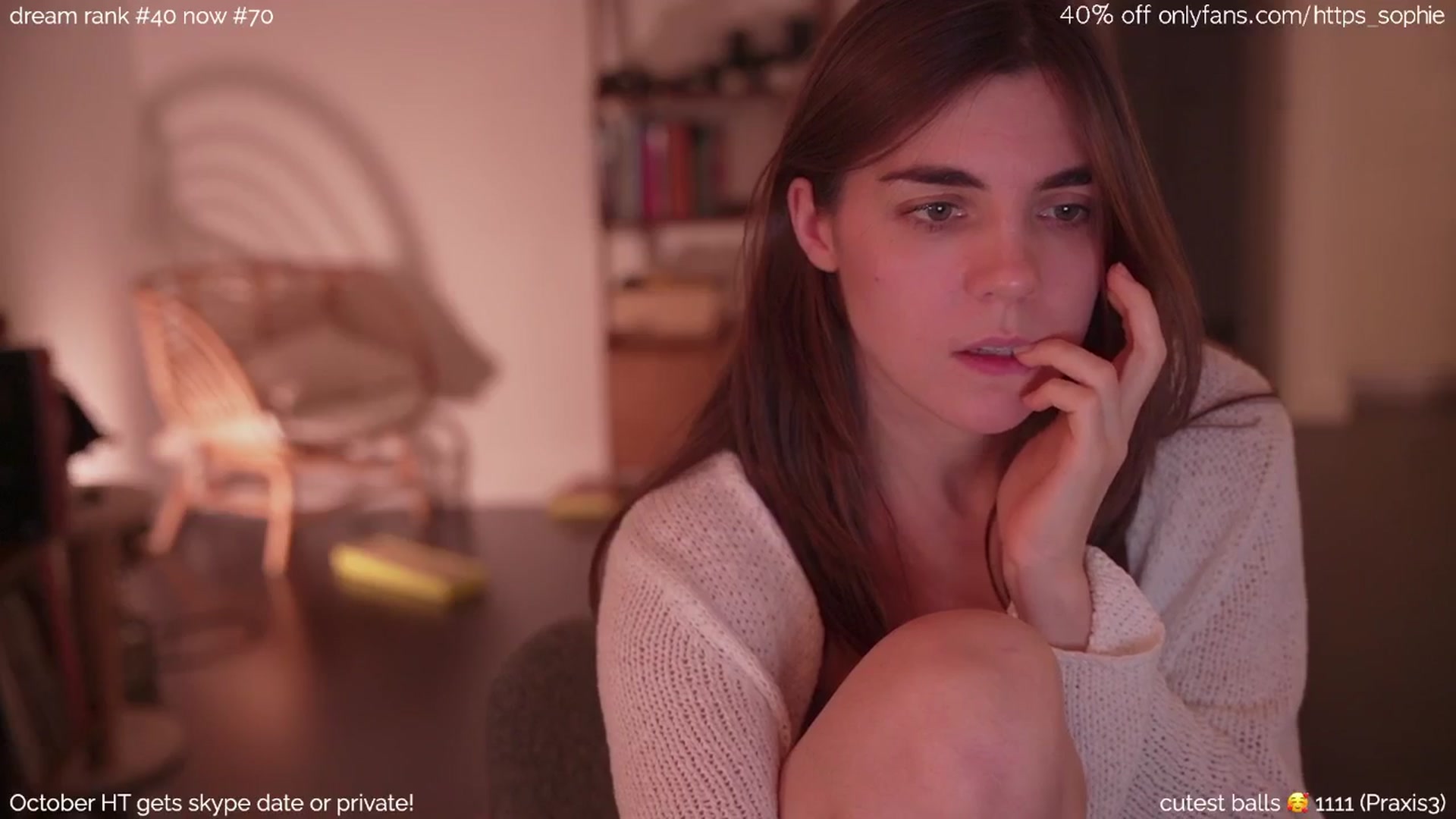 Gallery image thumbnail from camguurl's myfreecams stream on, 10/26/2024, 02:35 image 4 of 20