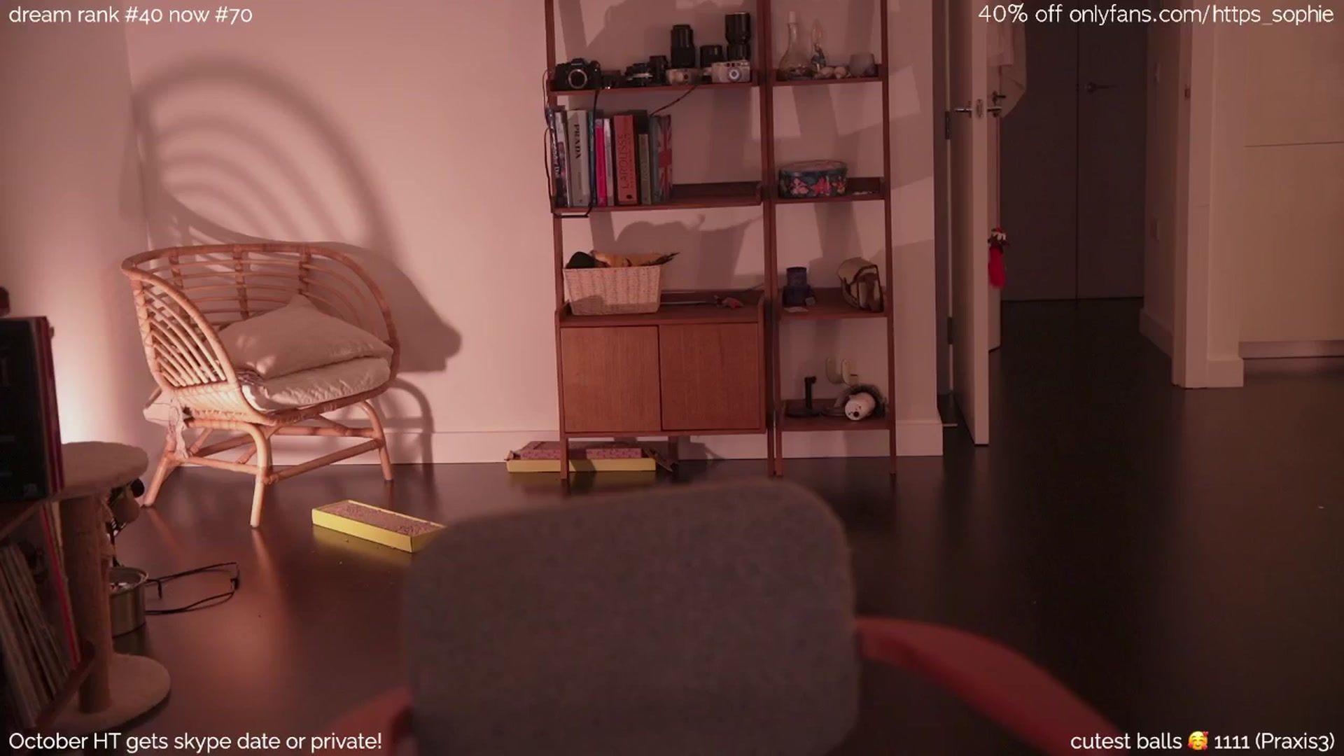 Gallery image thumbnail from camguurl's myfreecams stream on, 10/26/2024, 02:35 image 2 of 20