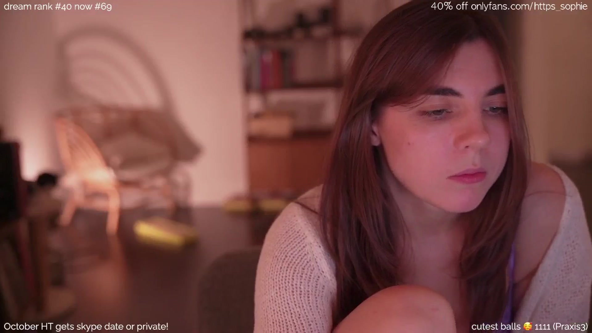 Gallery image thumbnail from camguurl's myfreecams stream on, 10/26/2024, 02:35 image 6 of 20