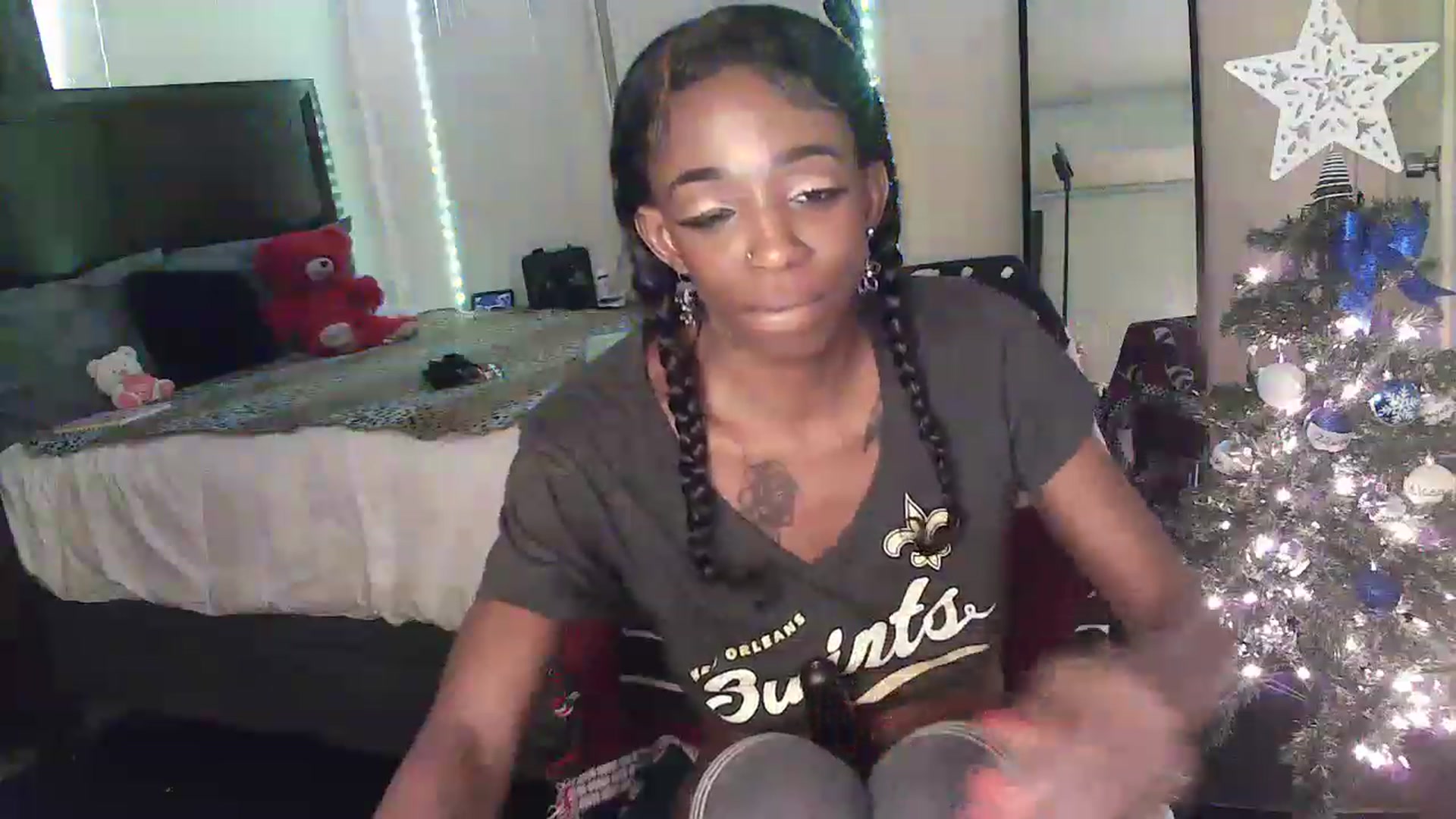 Gallery image thumbnail from cammversary1's myfreecams stream on, 12/18/2022, 21:01 image 11 of 20