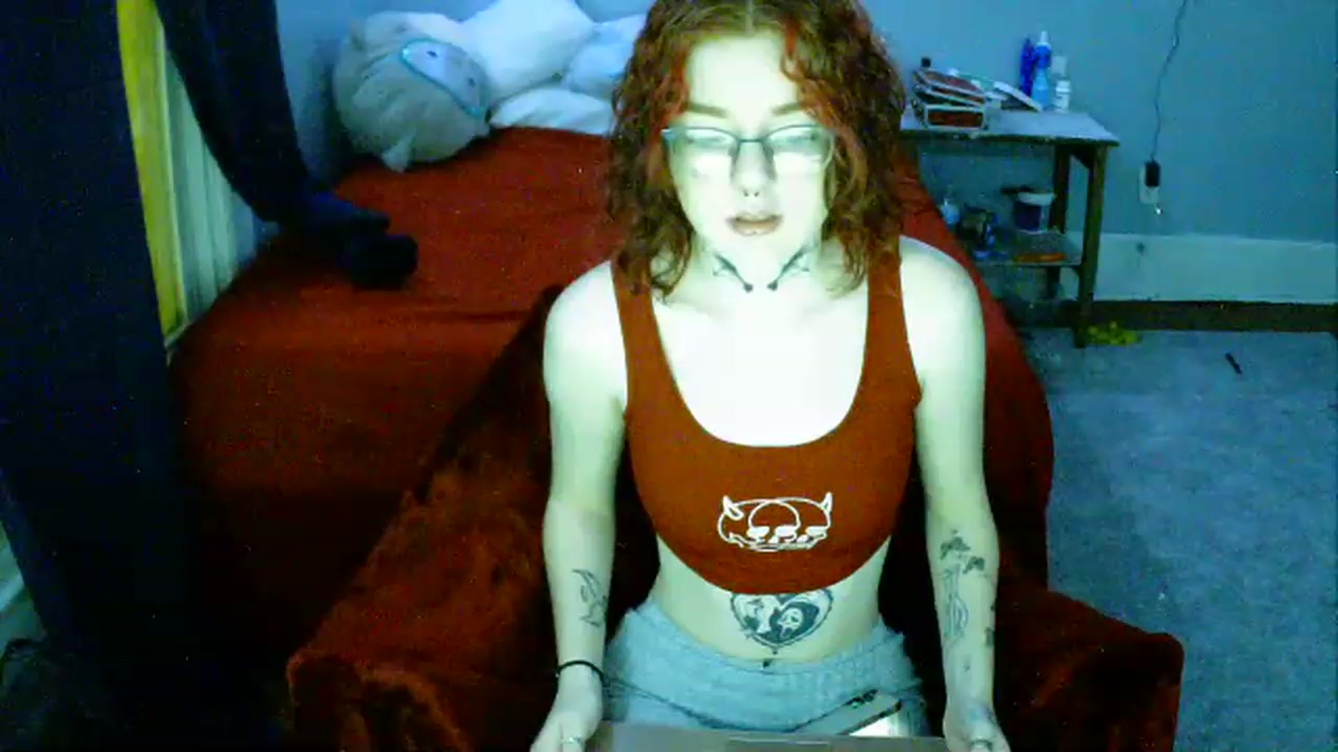 Gallery image thumbnail from candycane710's myfreecams stream on, 12/25/2022, 24:03 image 1 of 20