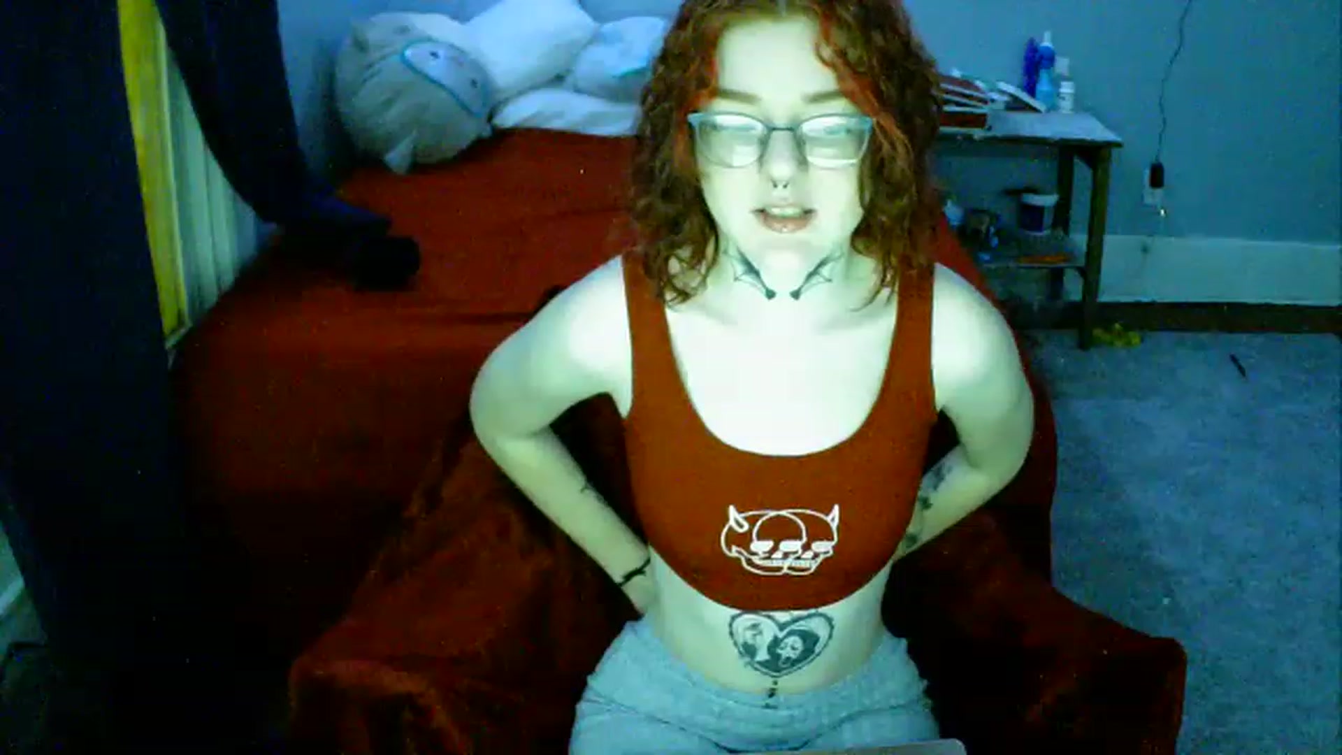 Gallery image thumbnail from candycane710's myfreecams stream on, 12/25/2022, 24:03 image 8 of 20