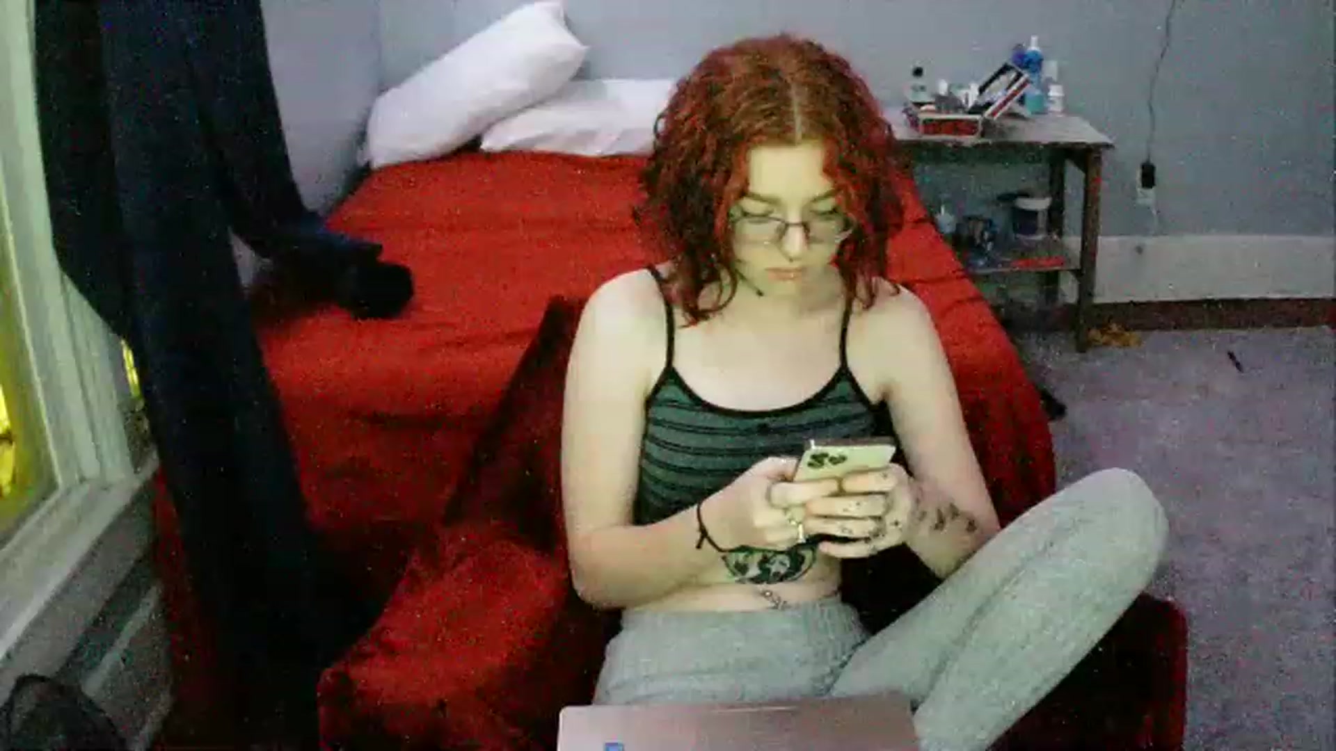 Gallery image thumbnail from candycane710's myfreecams stream on, 12/25/2022, 03:50 image 17 of 20