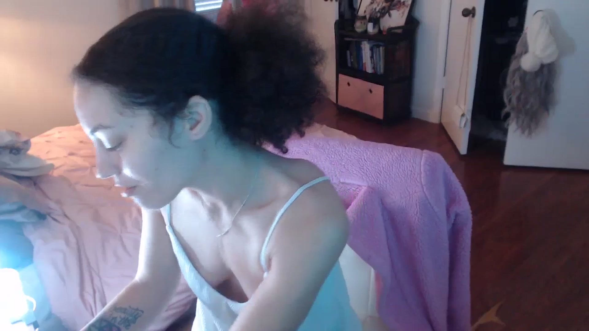Gallery image thumbnail from cassandracane's myfreecams stream on, 02/01/2024, 14:17 image 4 of 20