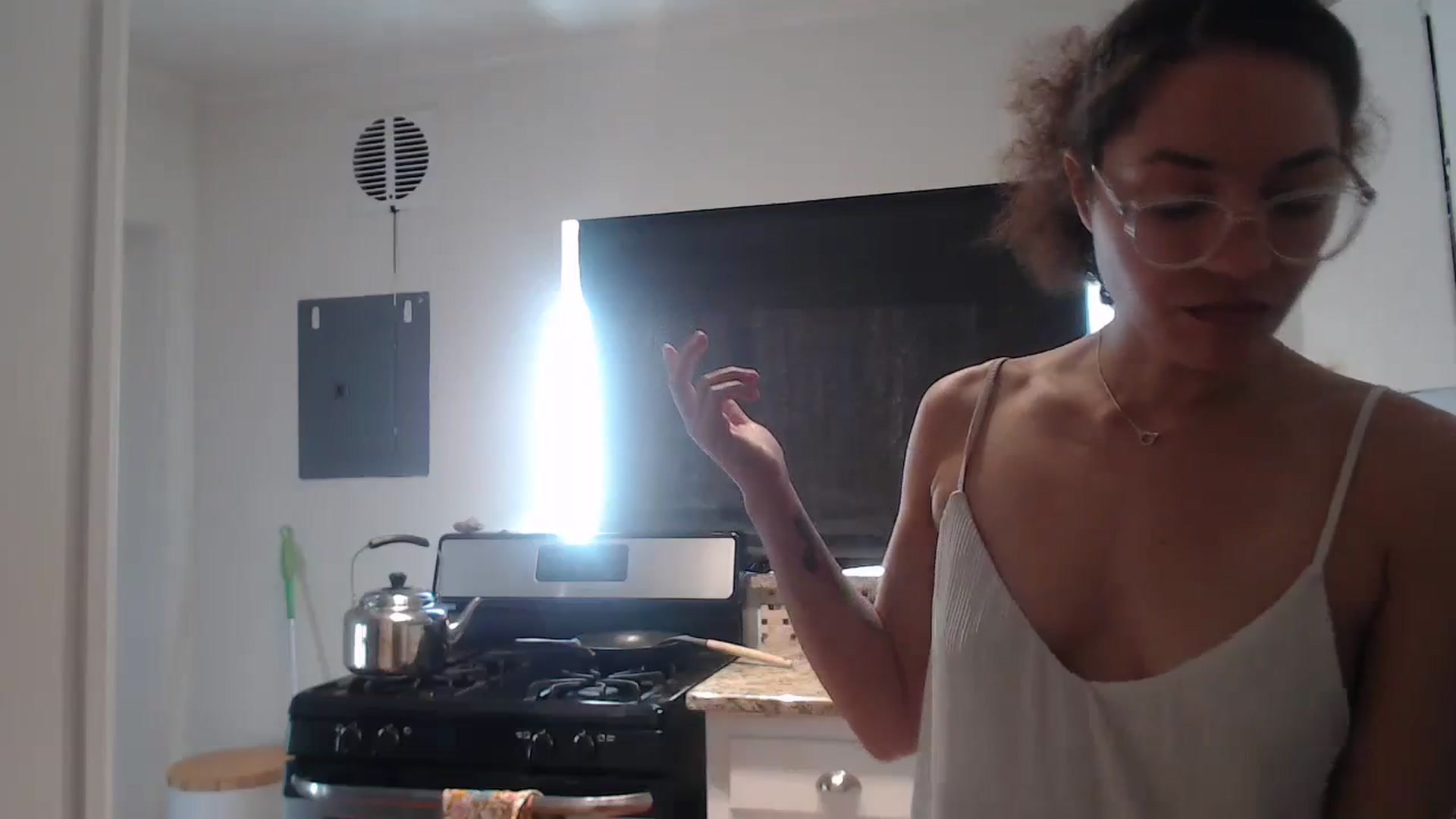 Gallery image thumbnail from cassandracane's myfreecams stream on, 02/01/2024, 14:56 image 17 of 20