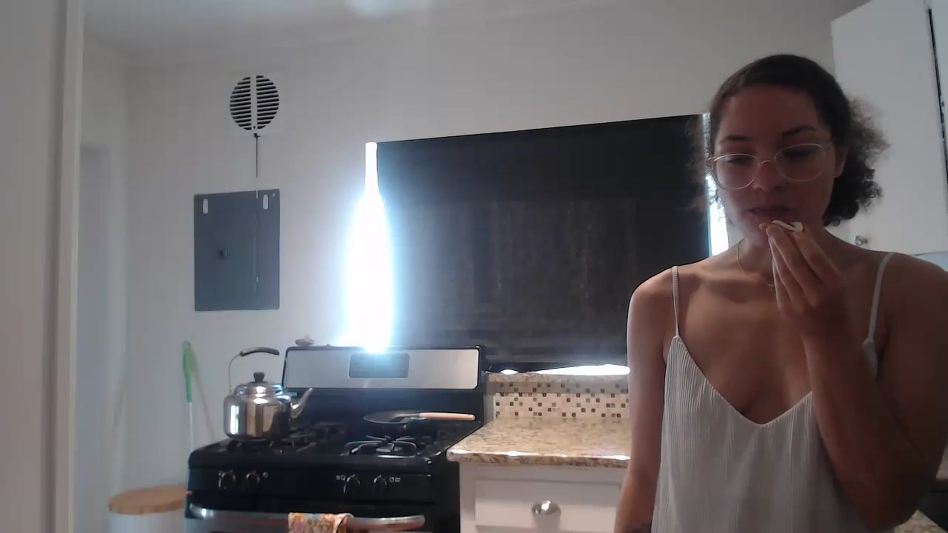 Gallery image thumbnail from cassandracane's myfreecams stream on, 02/01/2024, 14:56 image 19 of 20
