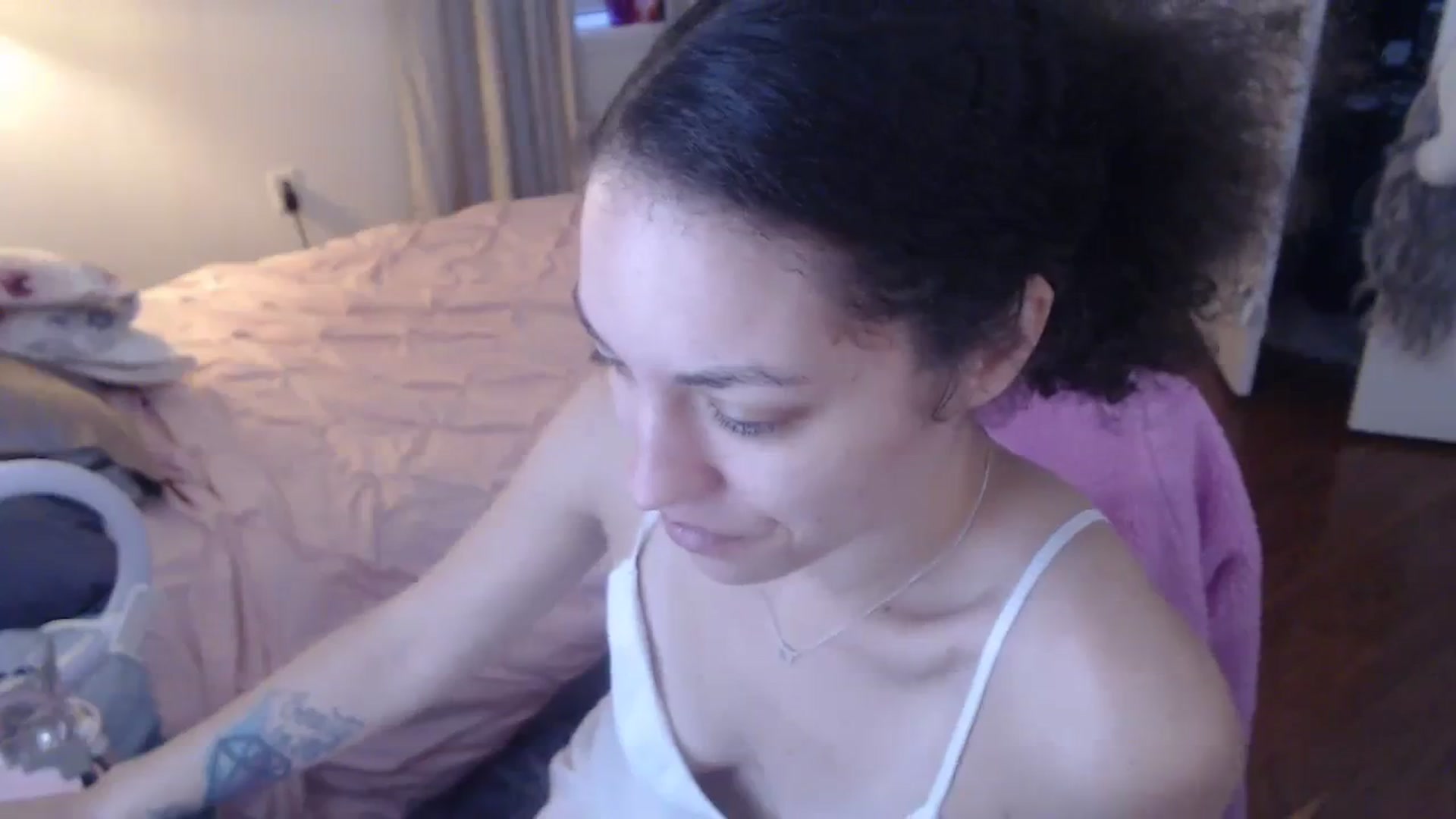 Gallery image thumbnail from cassandracane's myfreecams stream on, 02/01/2024, 15:56 image 8 of 20
