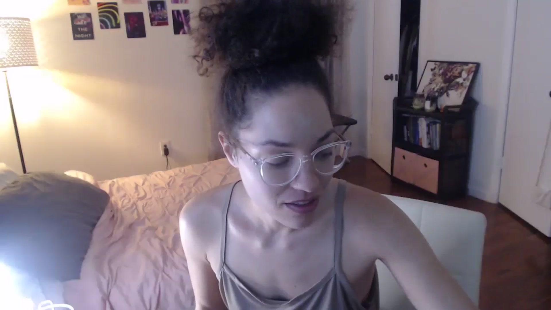 Gallery image thumbnail from cassandracane's myfreecams stream on, 02/05/2024, 17:37 image 17 of 20
