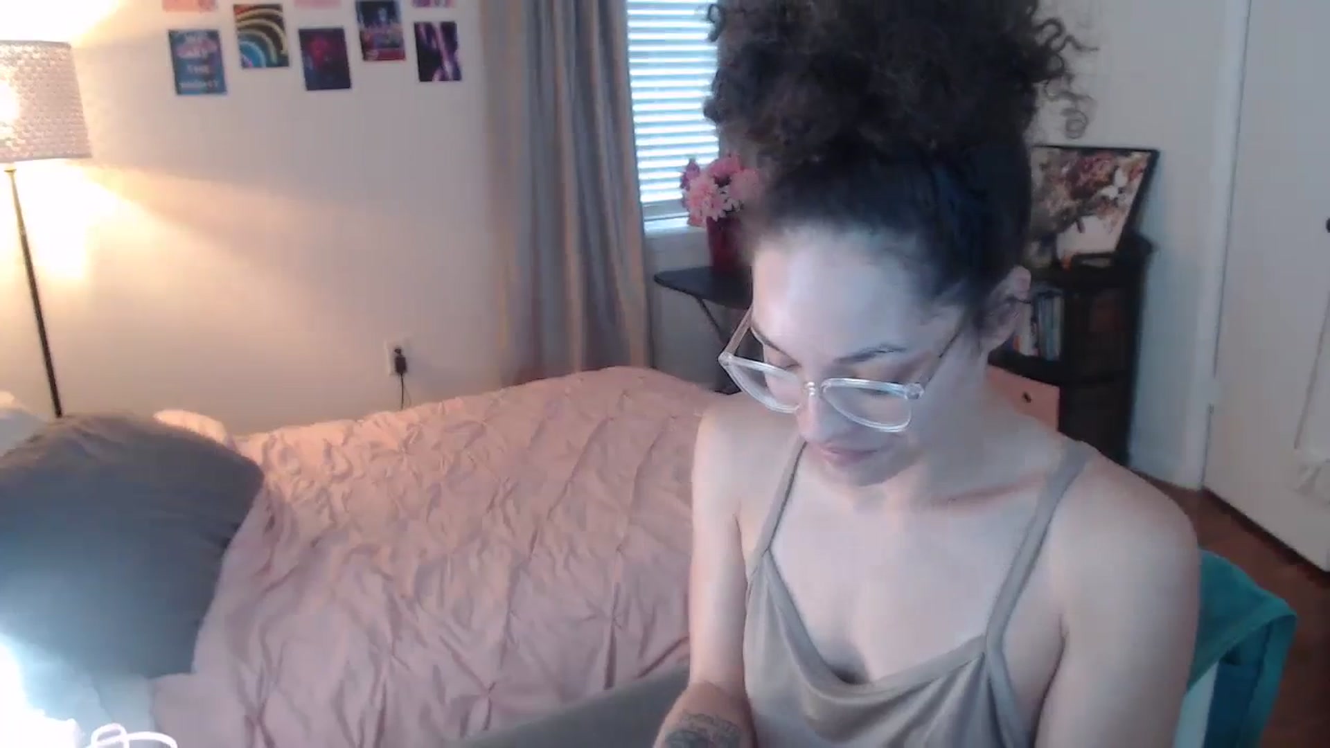 Gallery image thumbnail from cassandracane's myfreecams stream on, 02/05/2024, 18:17 image 12 of 20