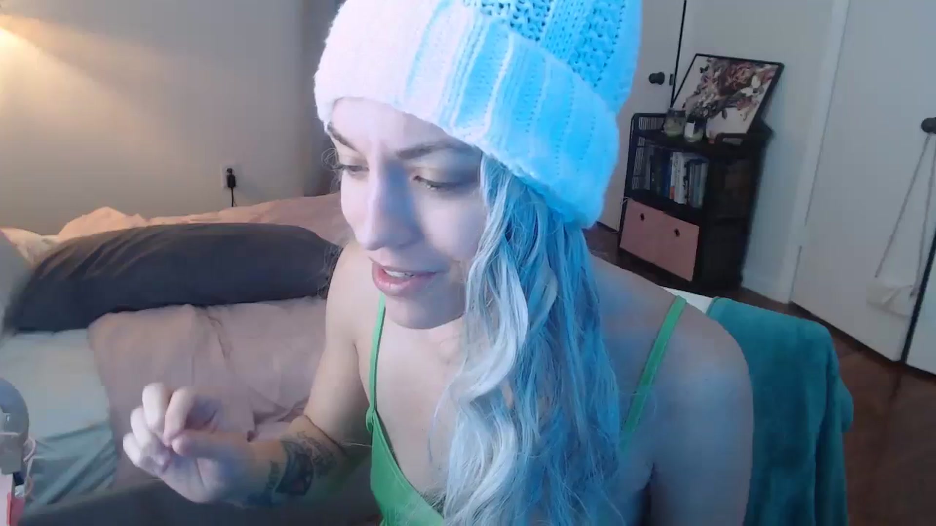Gallery image thumbnail from cassandracane's myfreecams stream on, 02/06/2024, 15:19 image 12 of 20